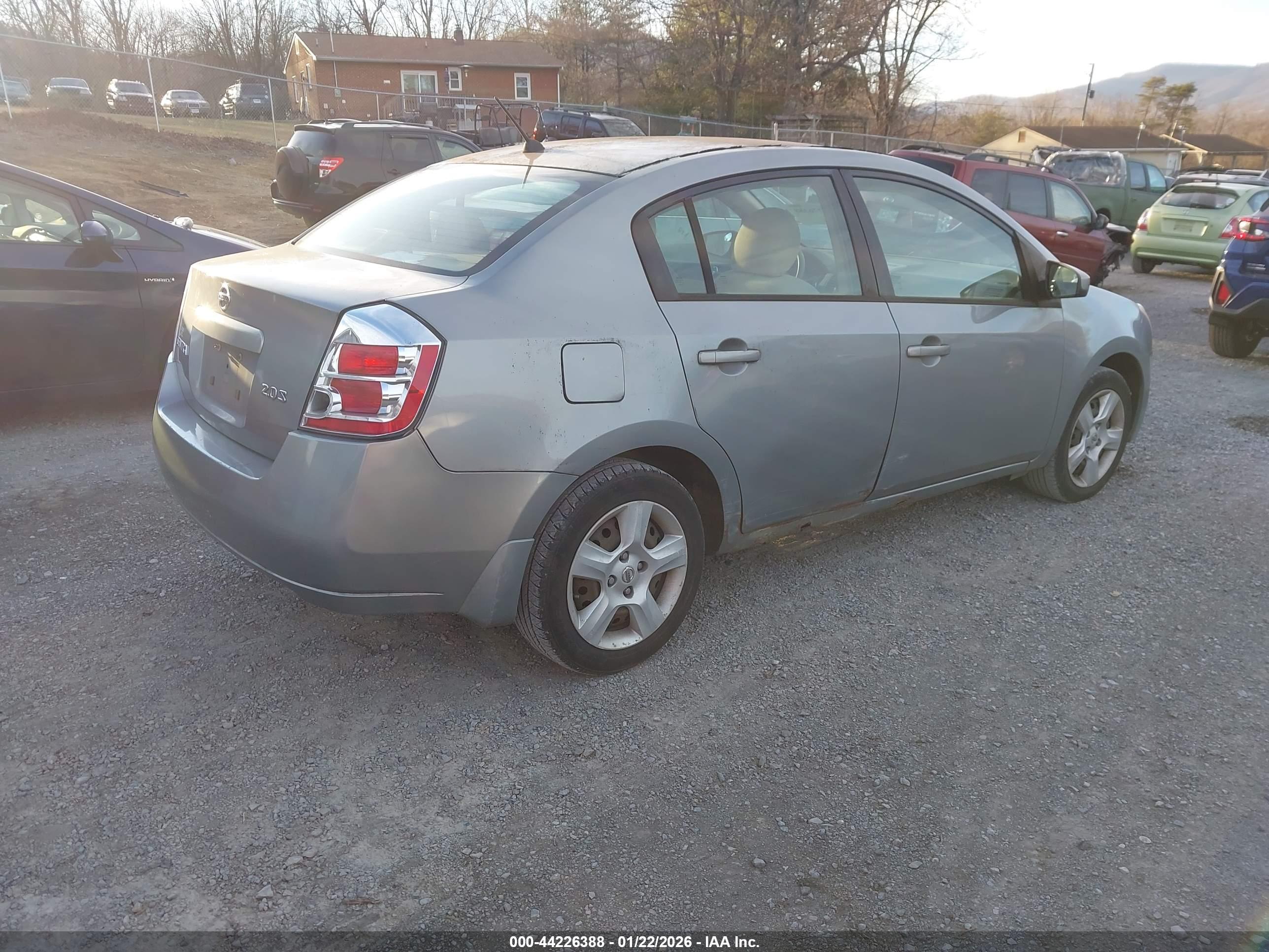 NISSAN SENTRA image 4