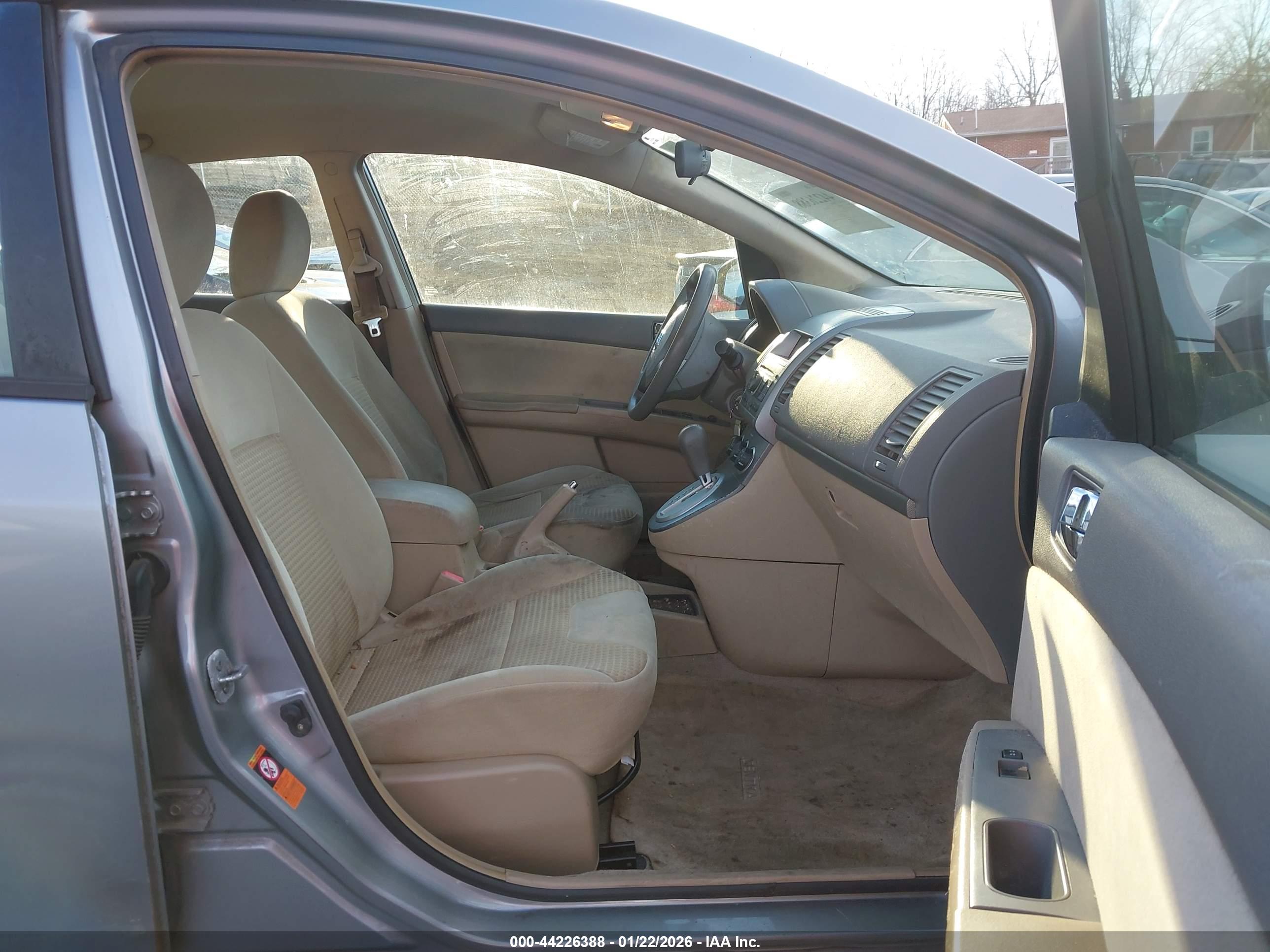 NISSAN SENTRA image 5