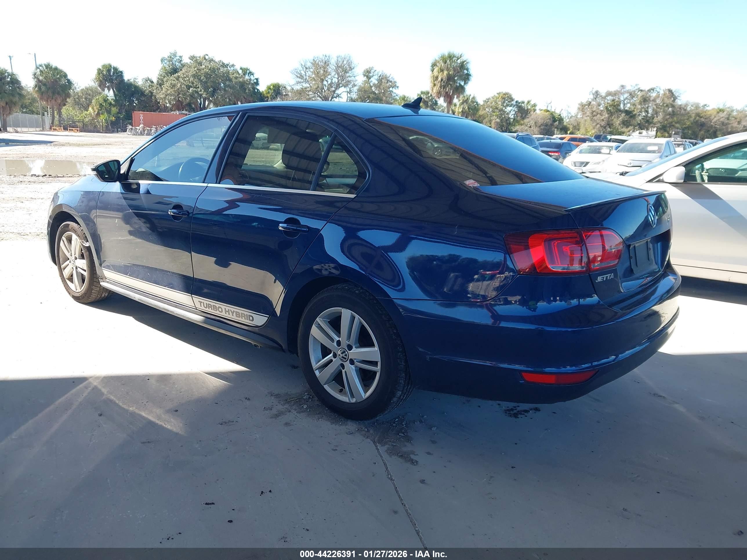 VOLKSWAGEN JETTA image 3