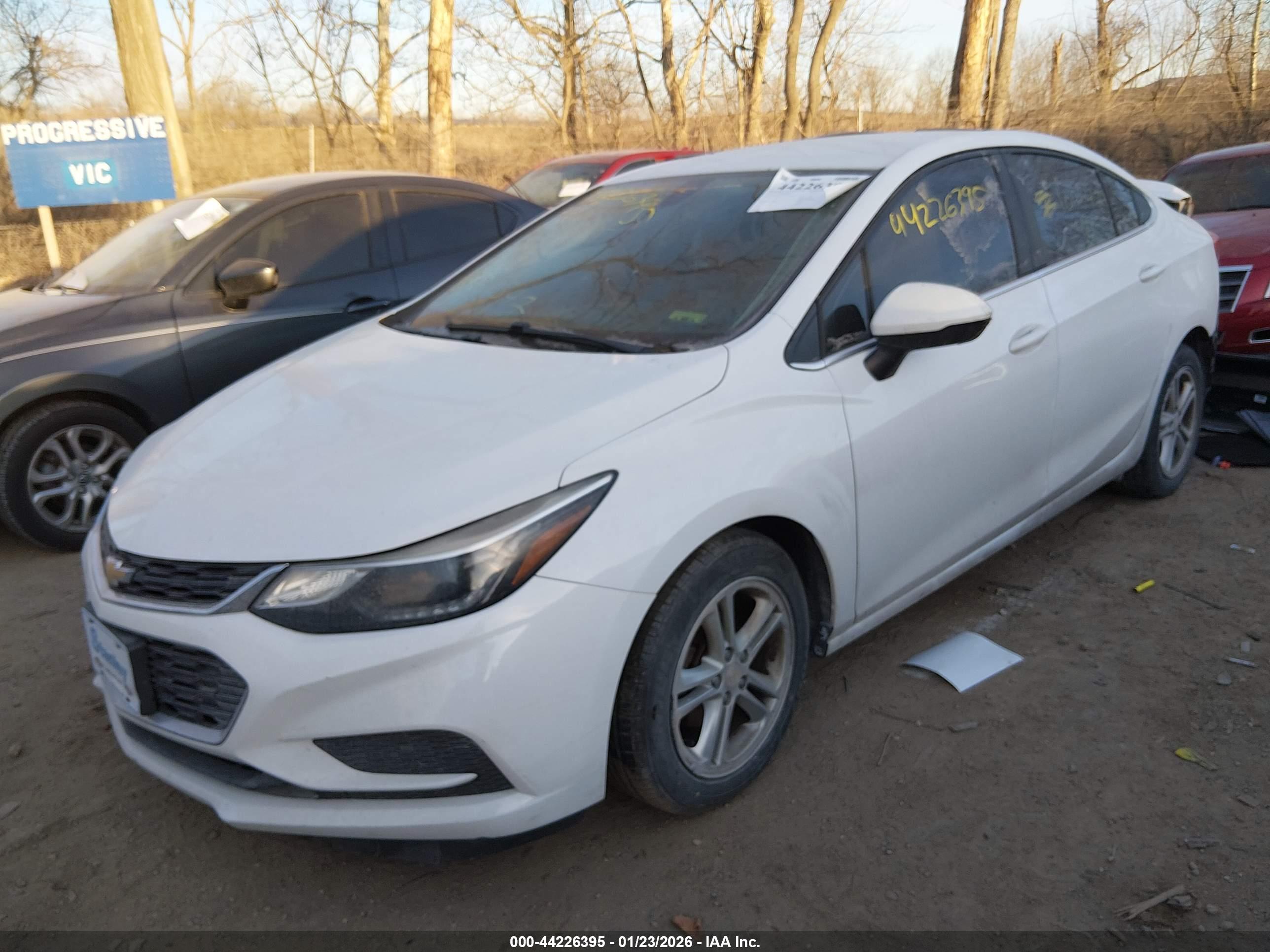 CHEVROLET CRUZE image 2
