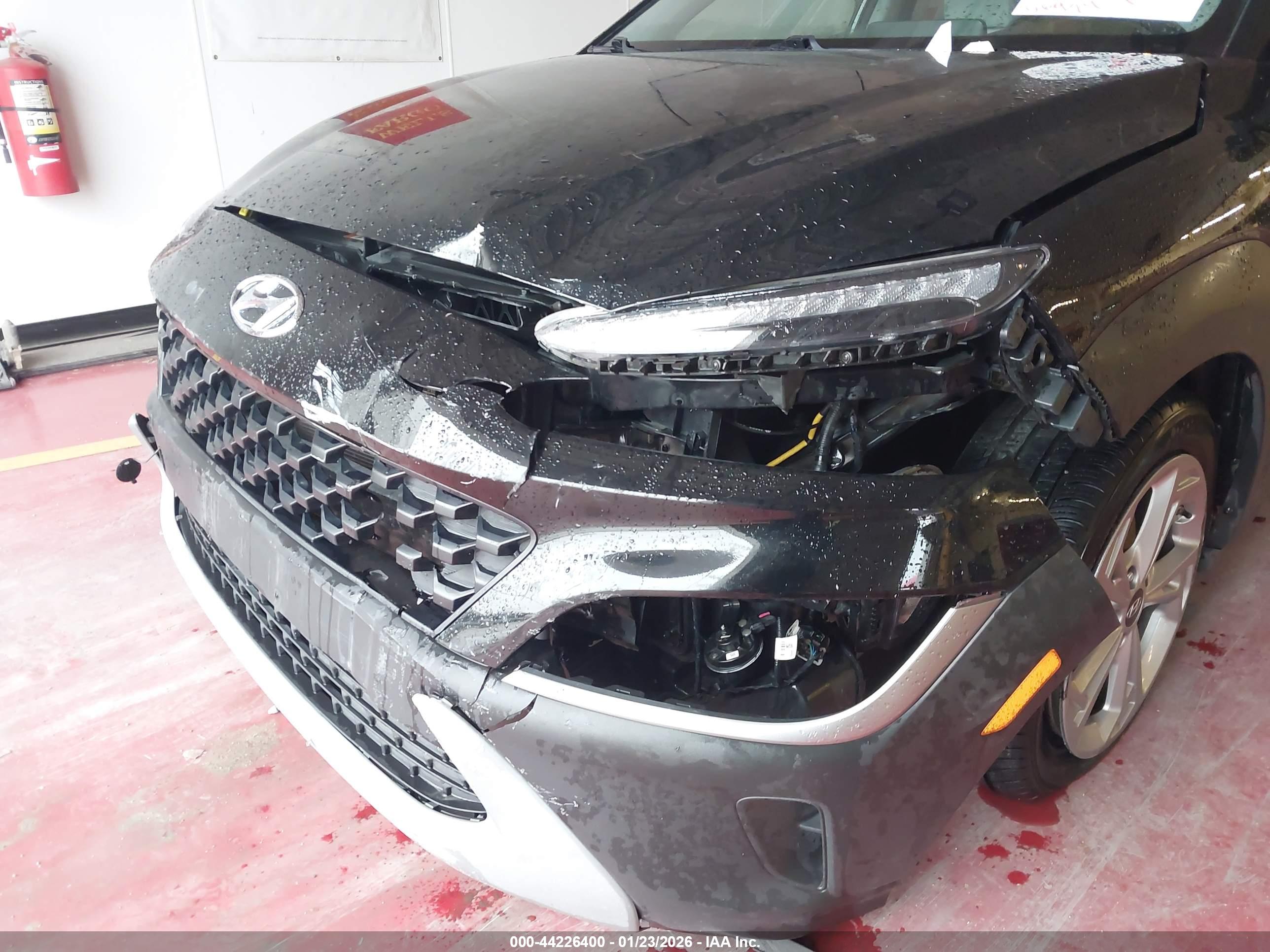 HYUNDAI KONA image 6