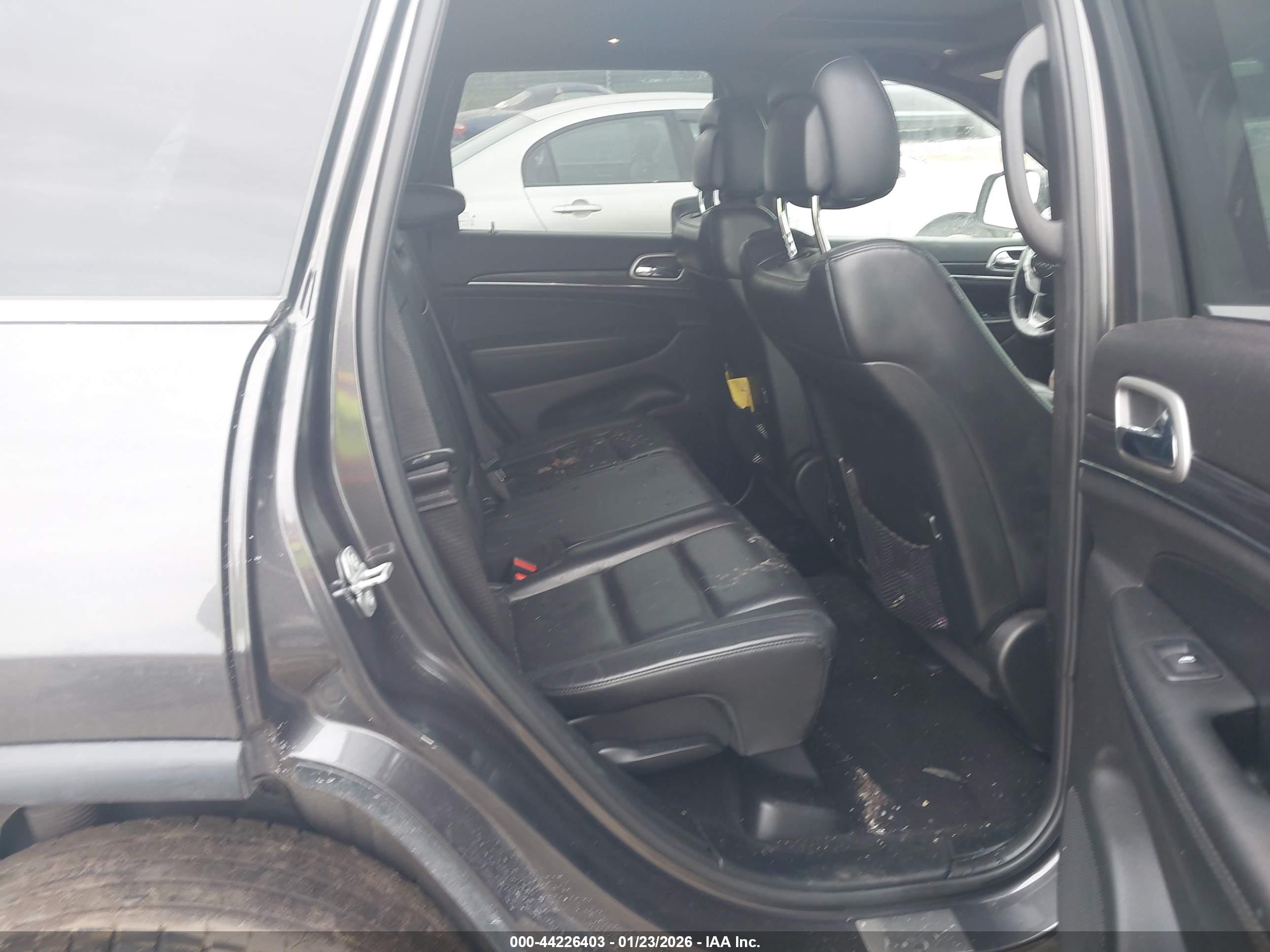 JEEP GRAND image 8