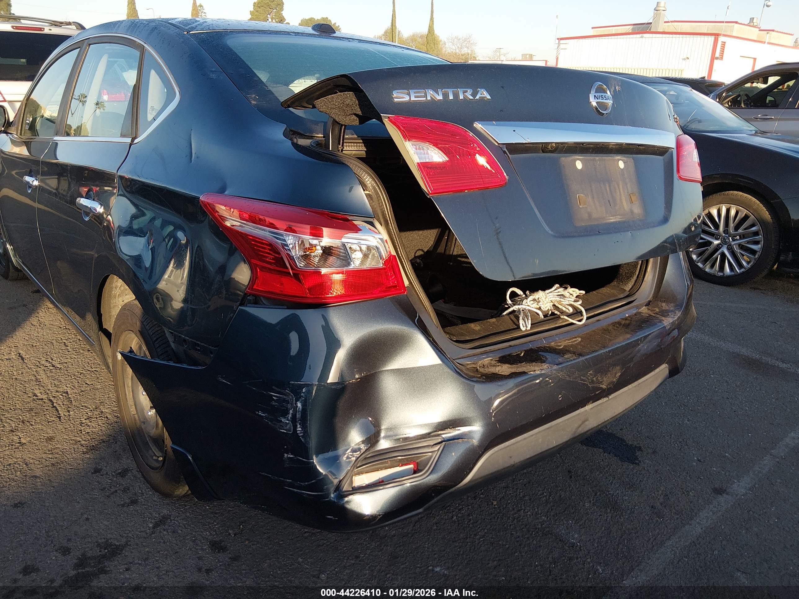 NISSAN SENTRA image 6