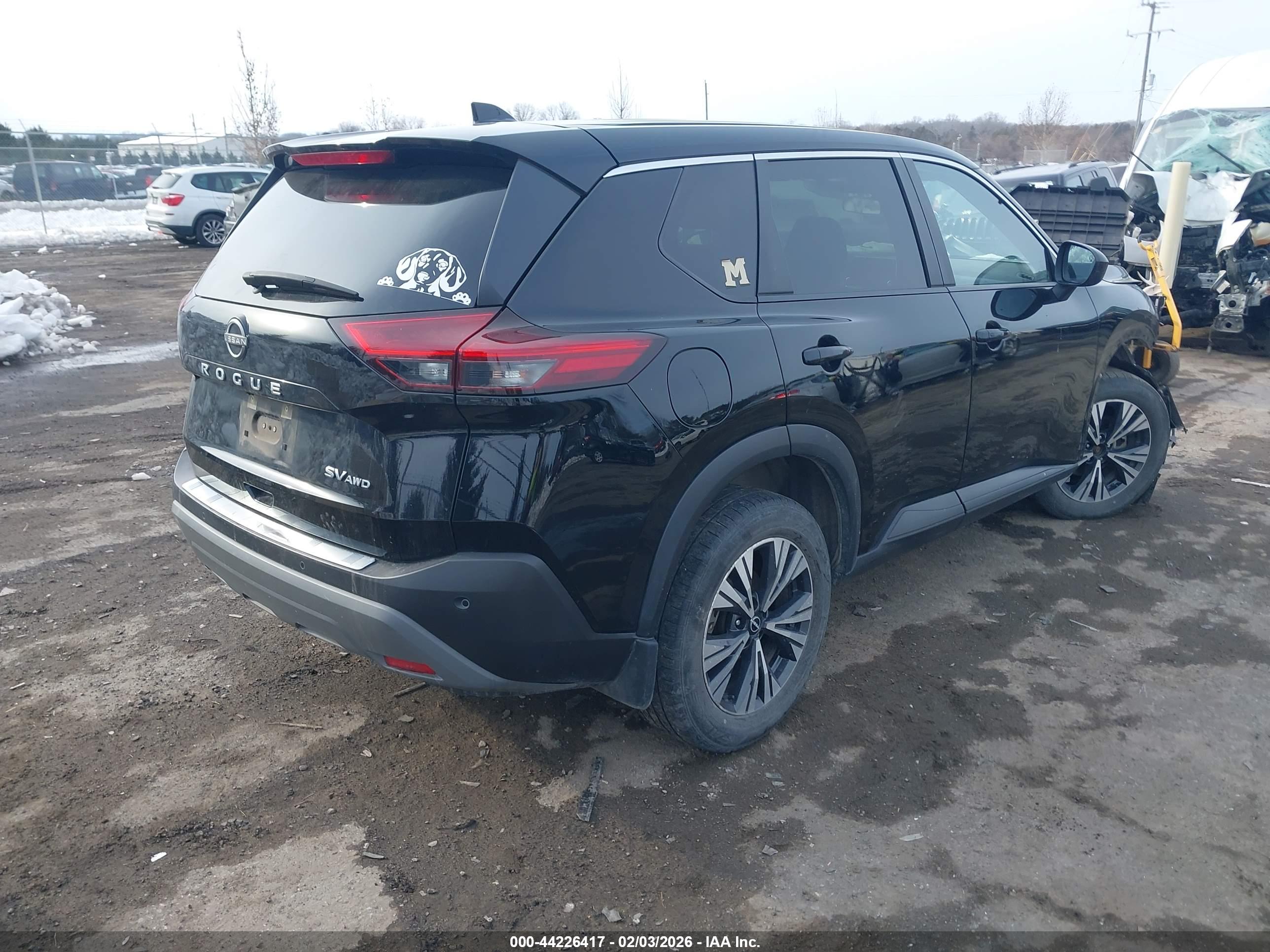 NISSAN ROGUE image 4