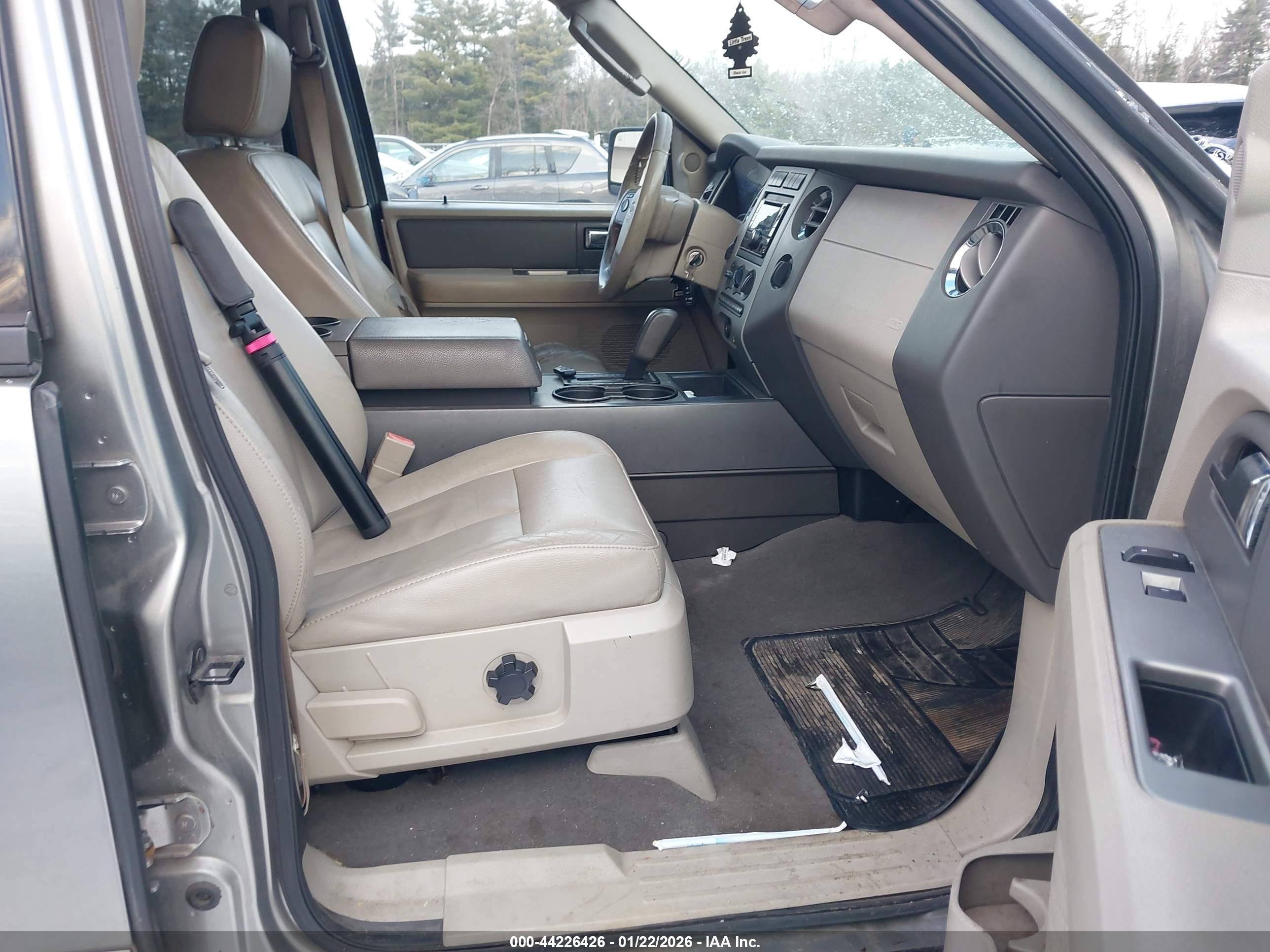 FORD EXPEDITION image 5