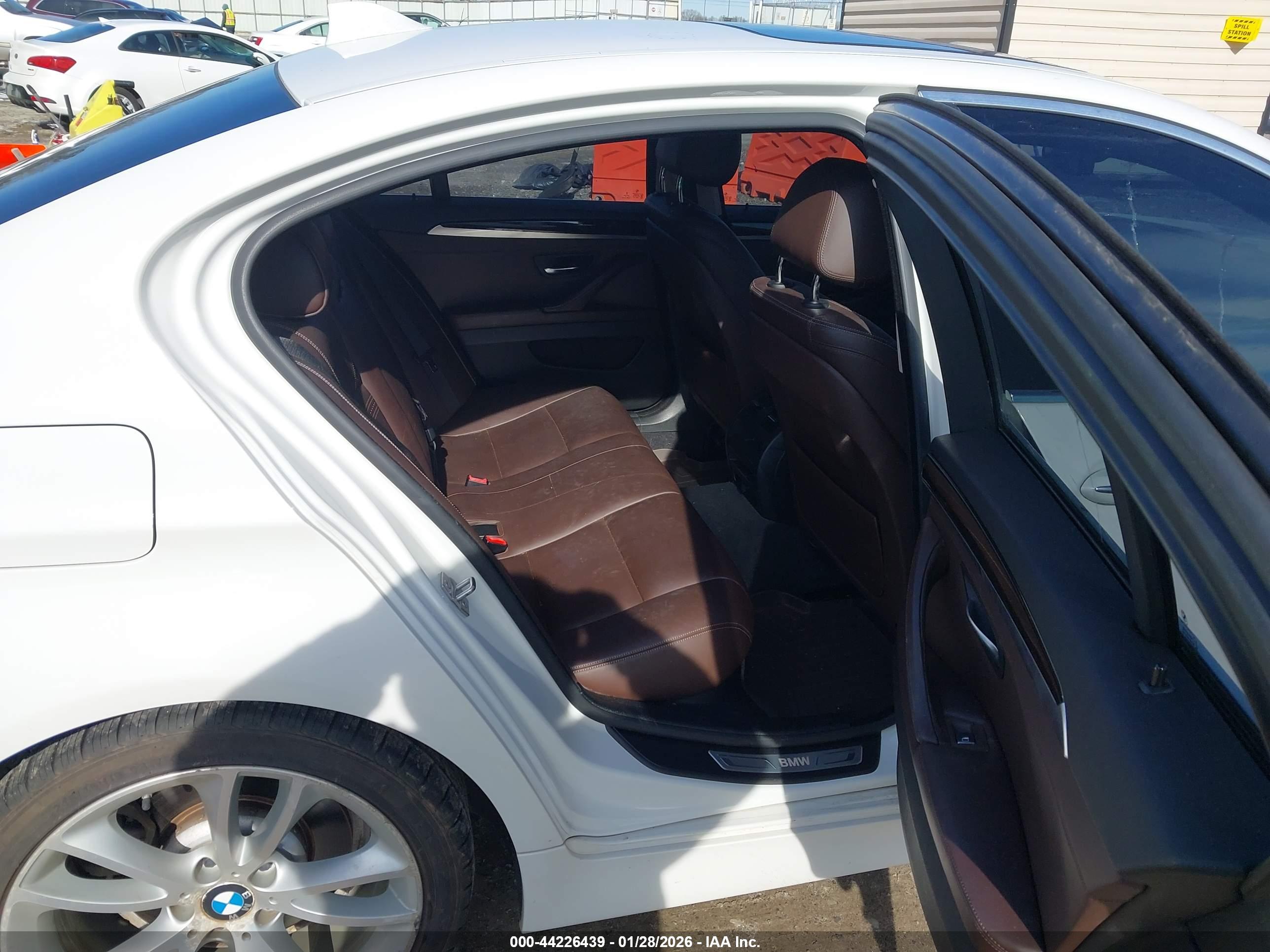 BMW 535I image 8