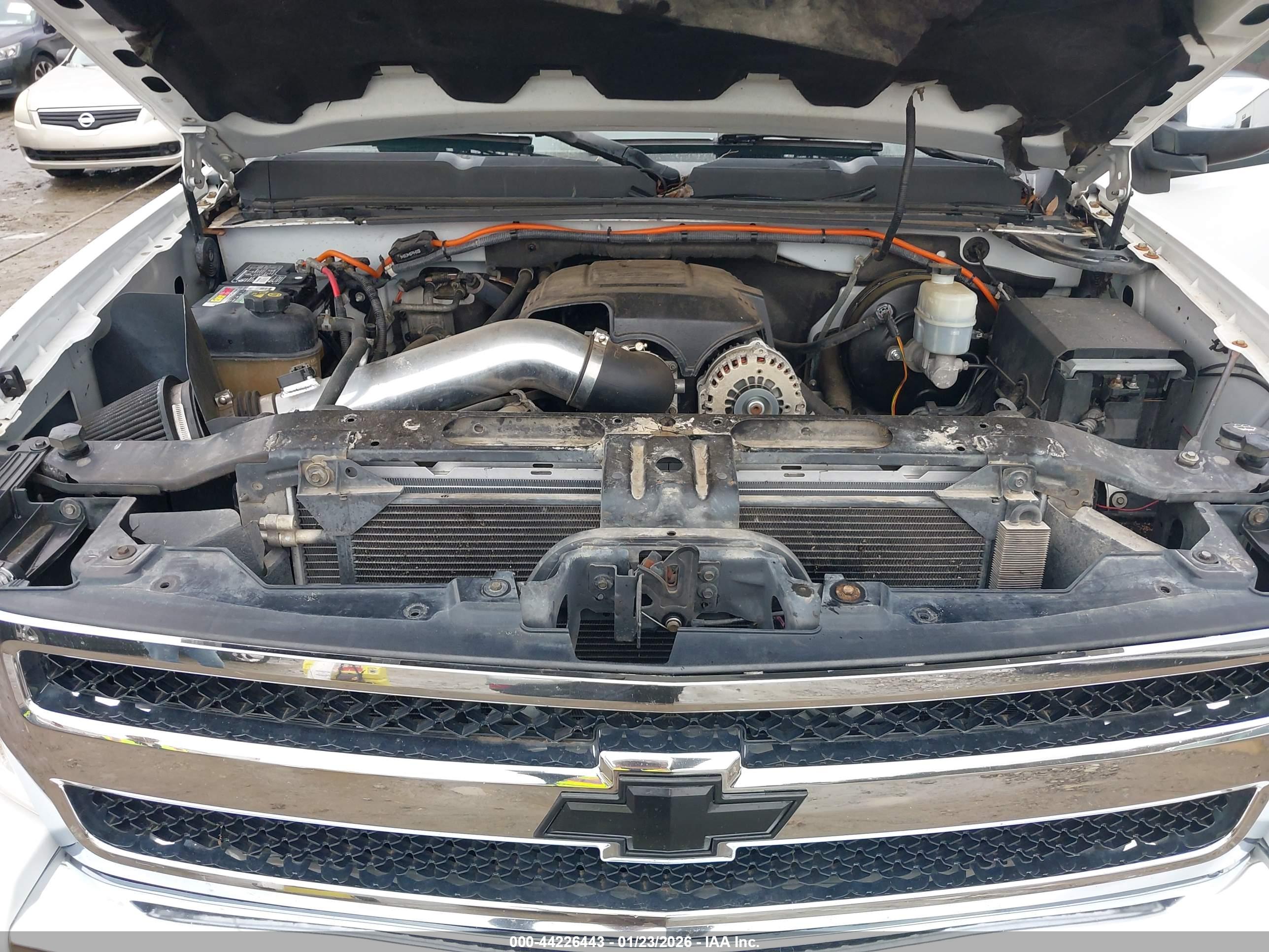 CHEVROLET SILVERADO image 10