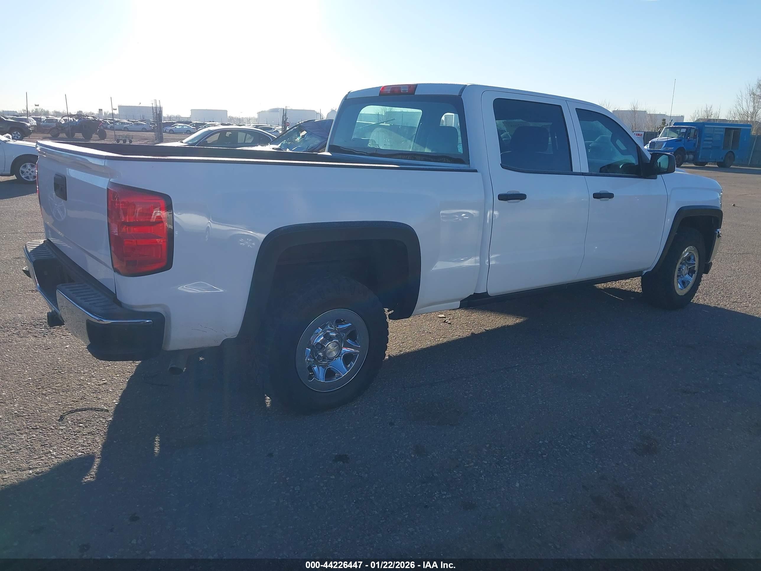 CHEVROLET SILVERADO image 4