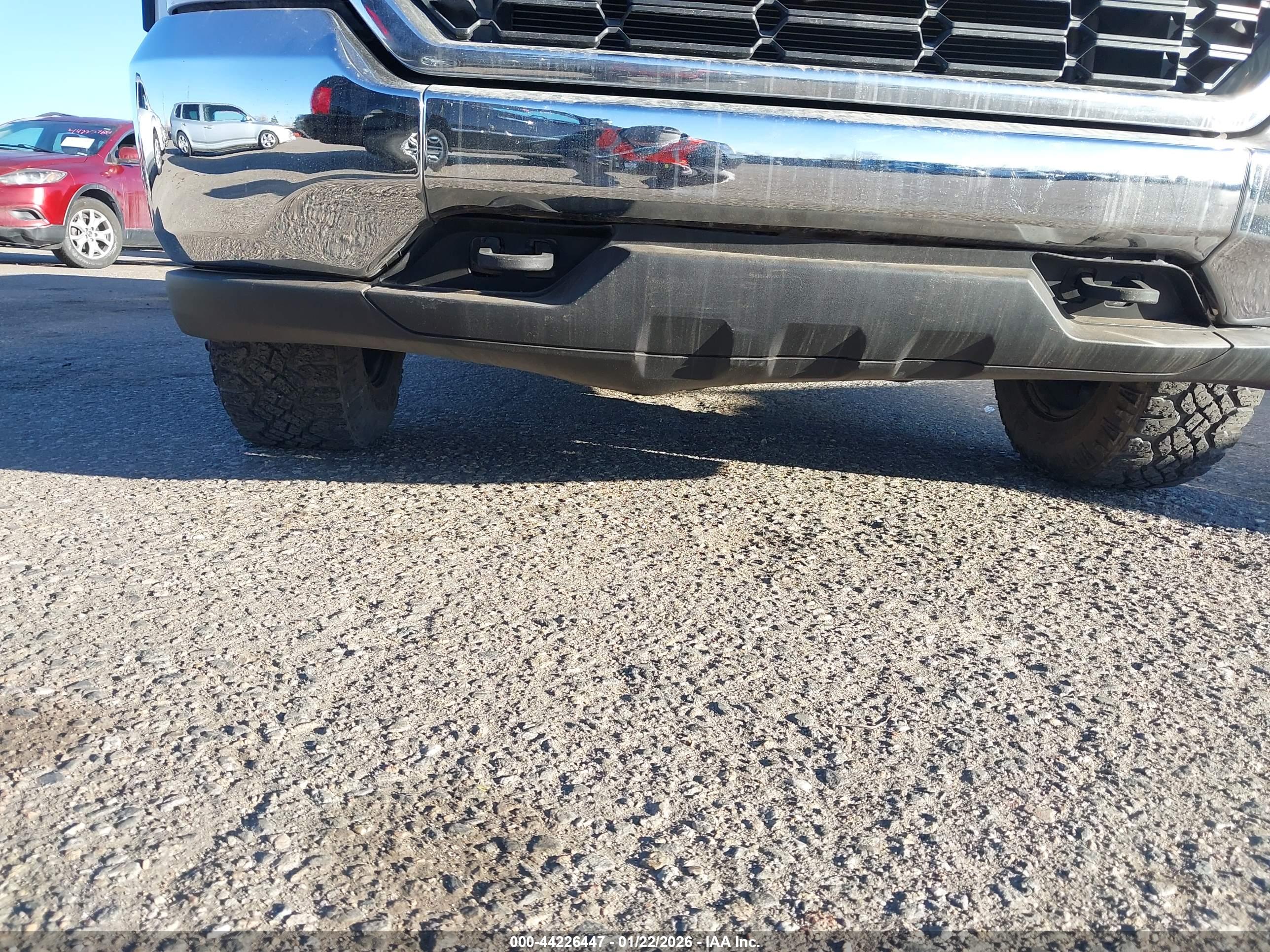 CHEVROLET SILVERADO image 6