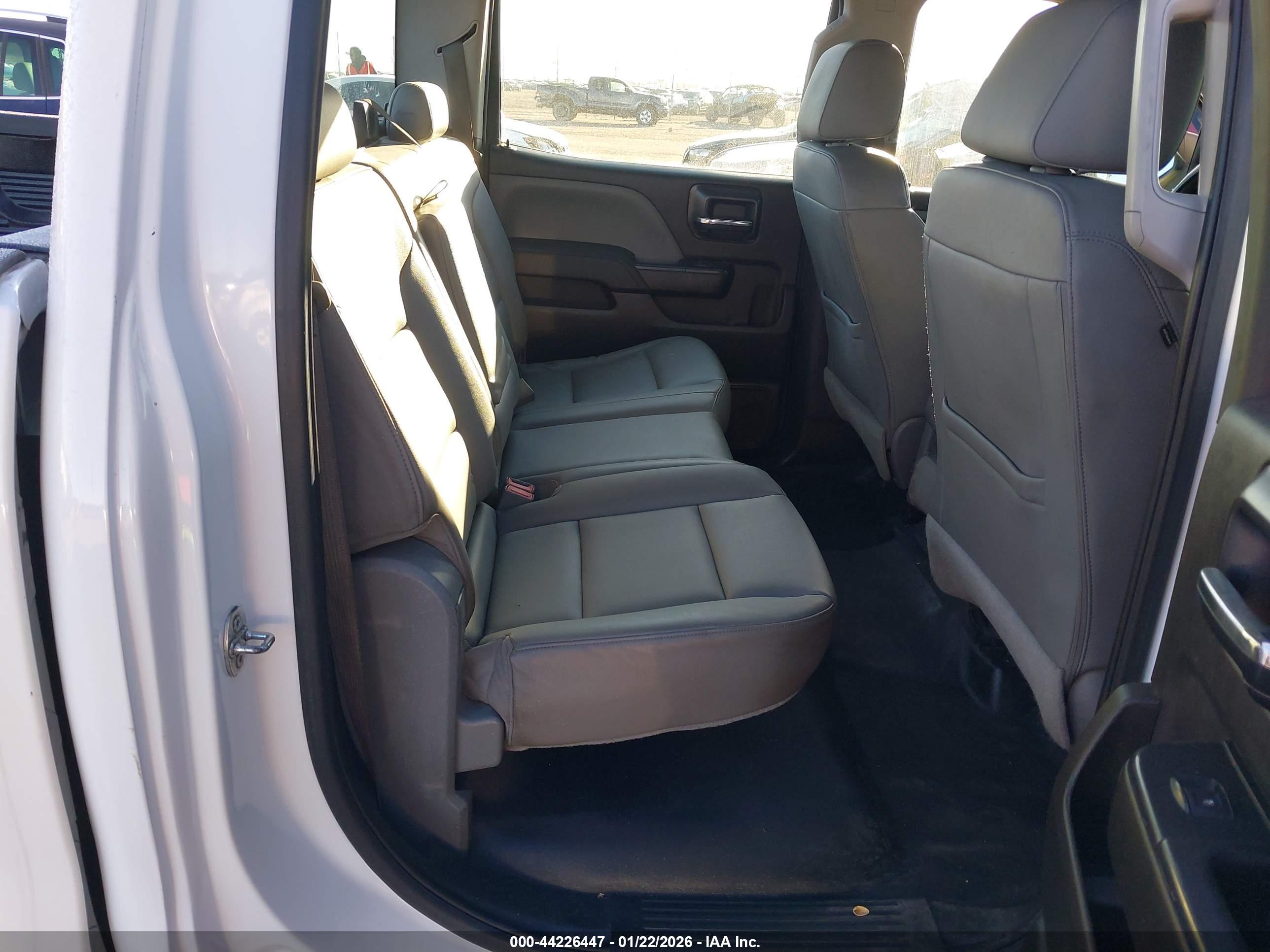 CHEVROLET SILVERADO image 8