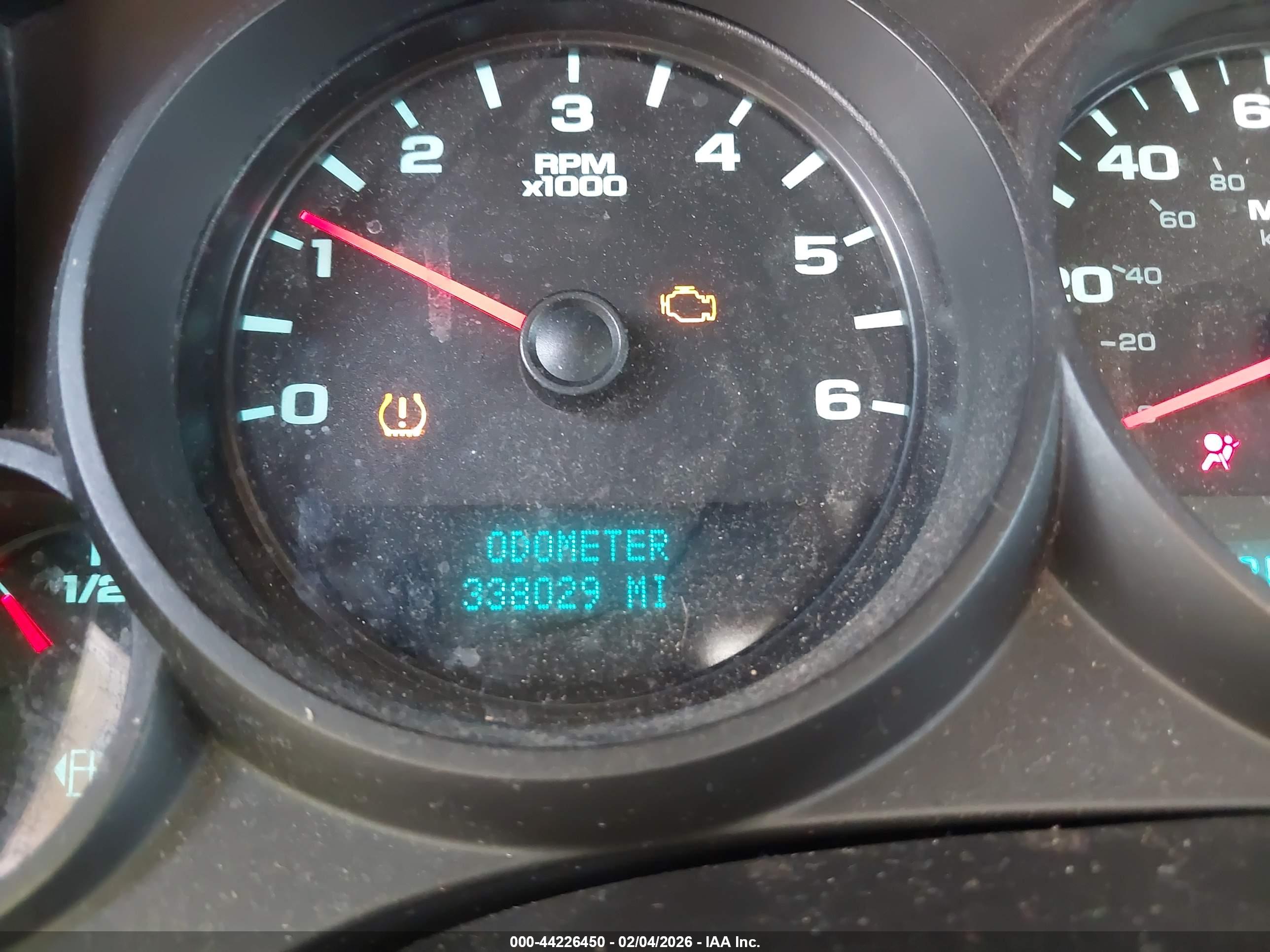 CHEVROLET SILVERADO image 7