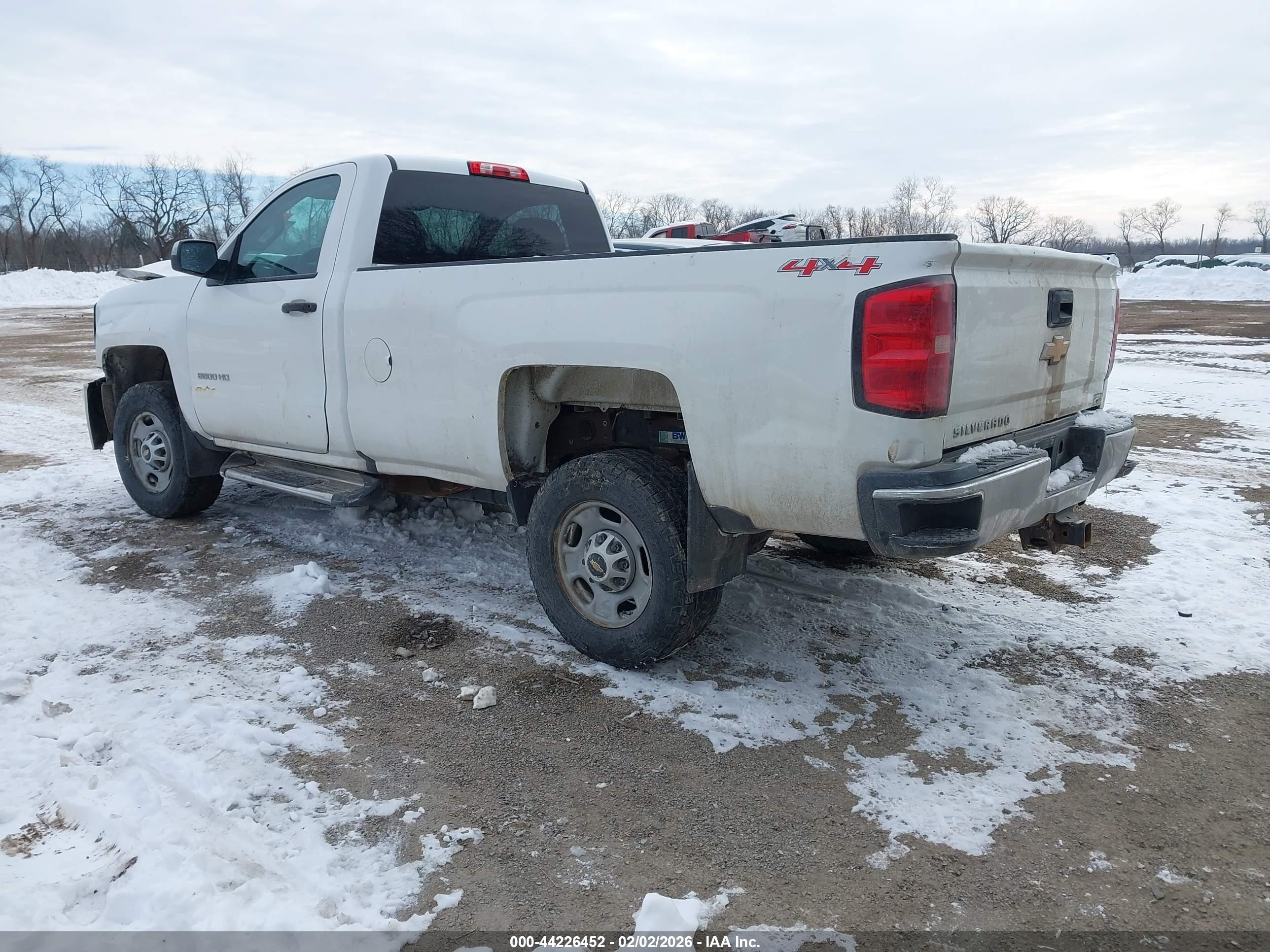 CHEVROLET SILVERADO image 3