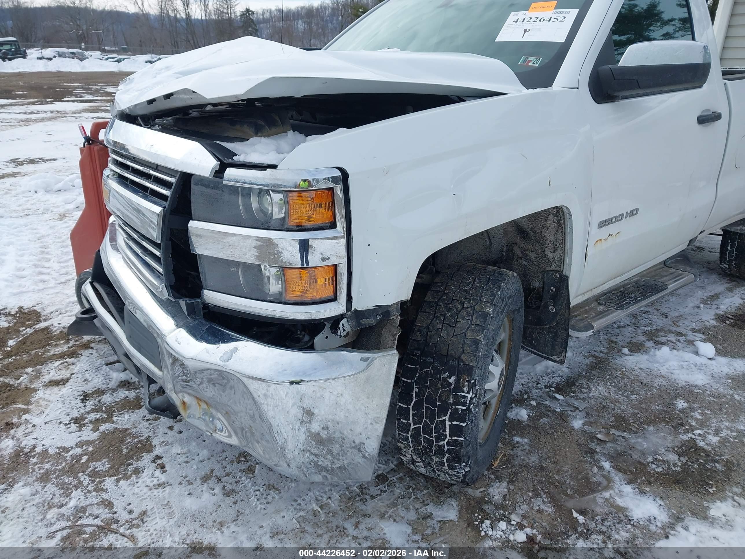 CHEVROLET SILVERADO image 6