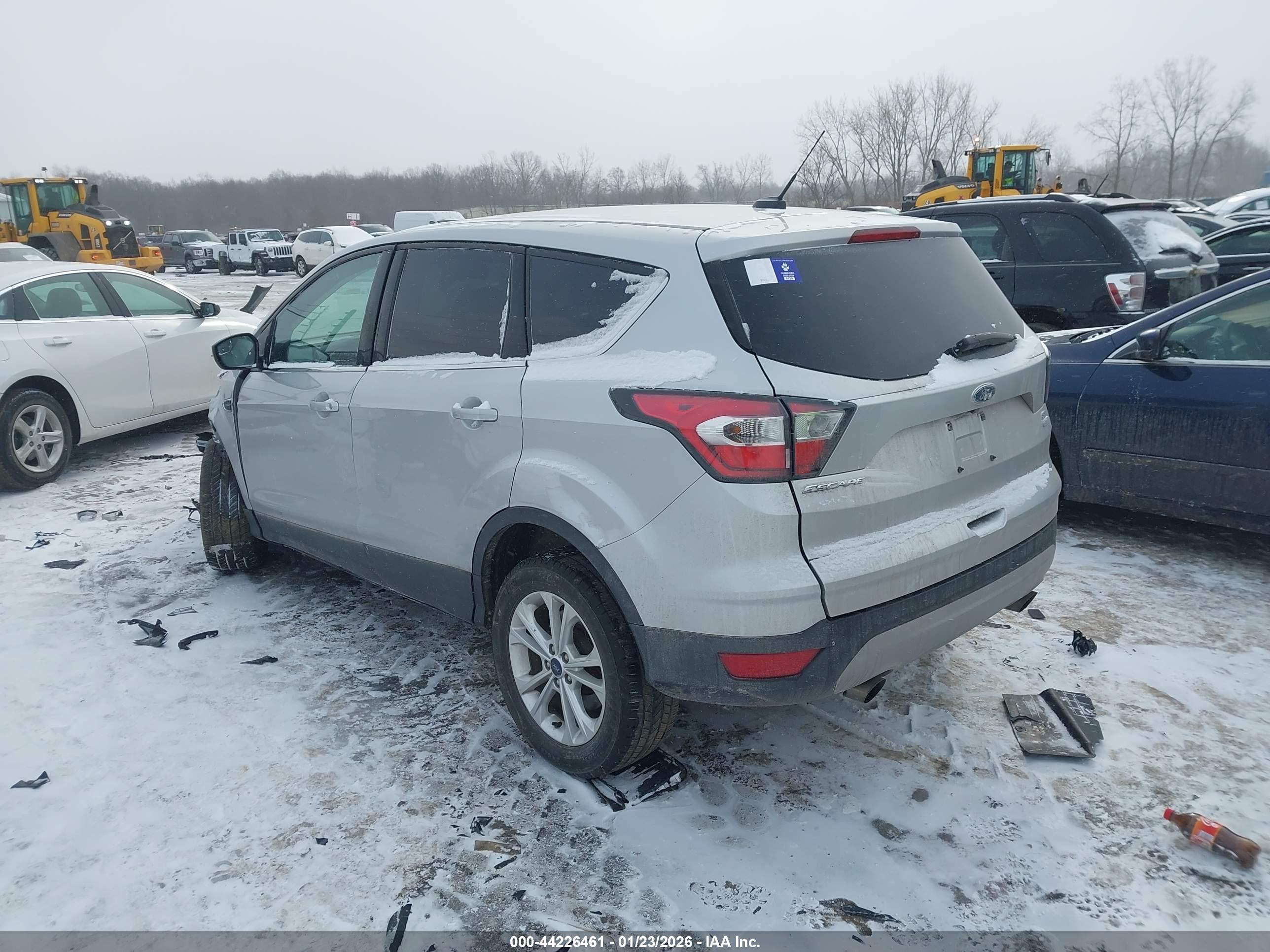FORD ESCAPE image 3