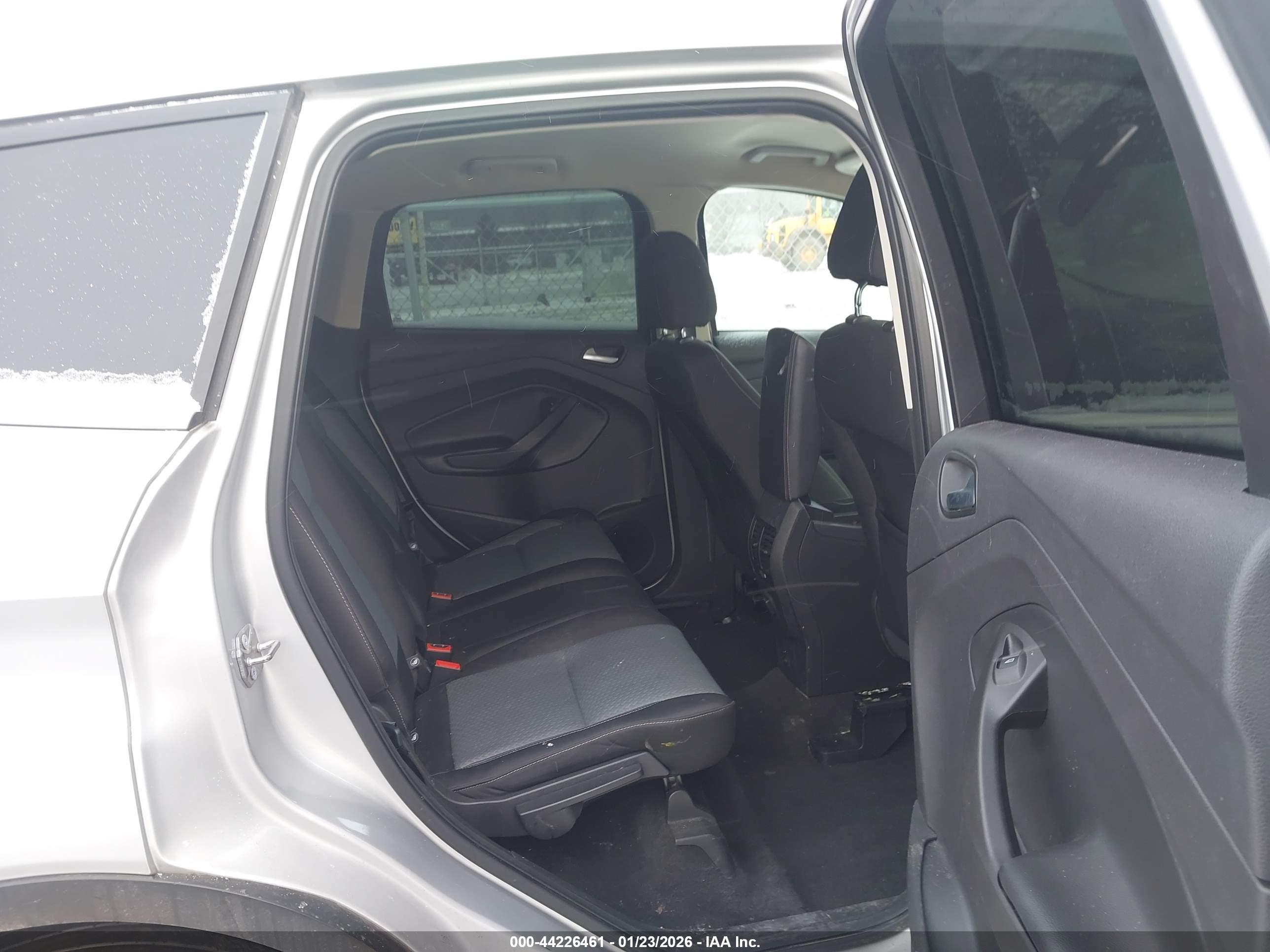 FORD ESCAPE image 8