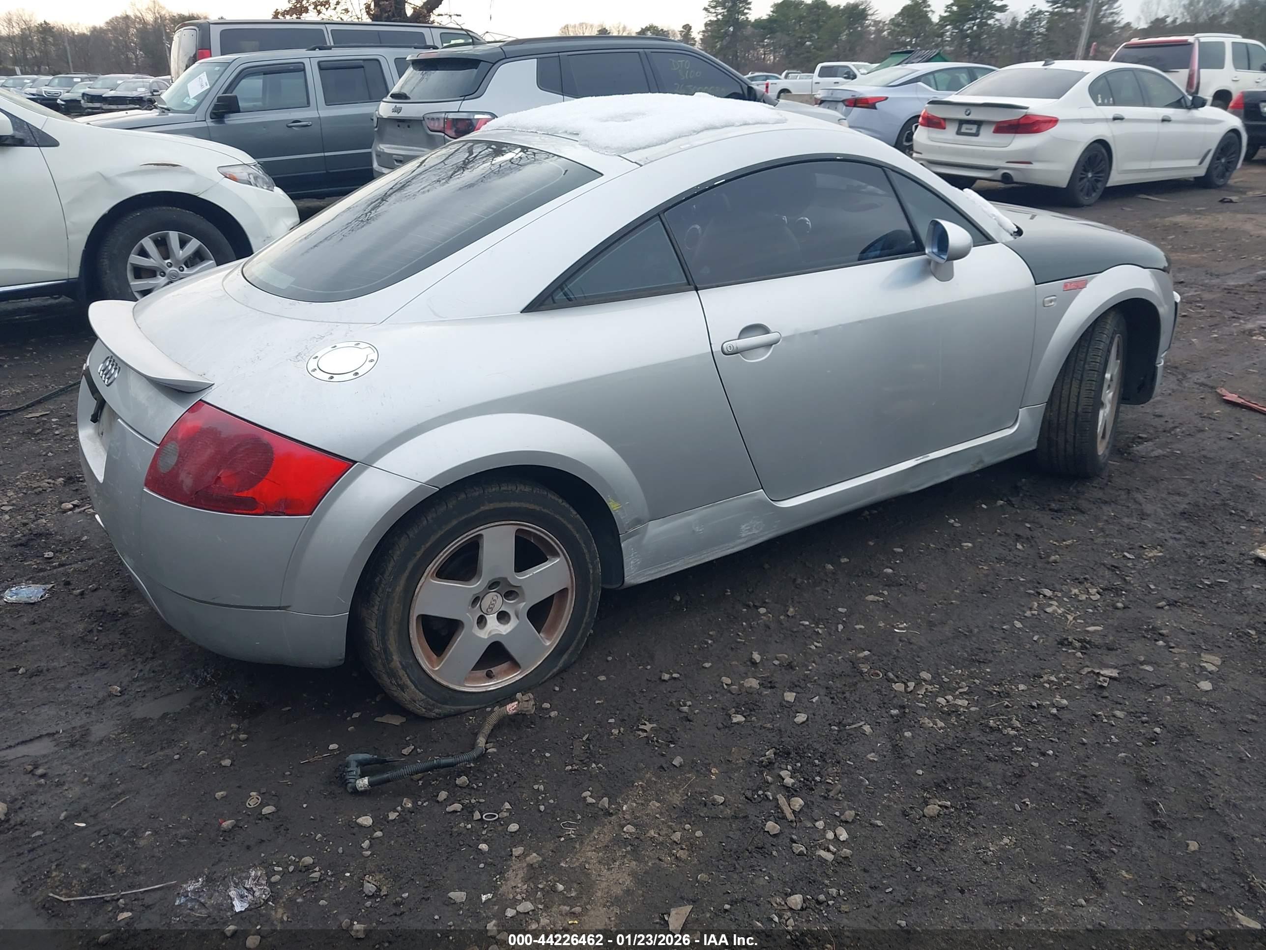 AUDI TT image 4
