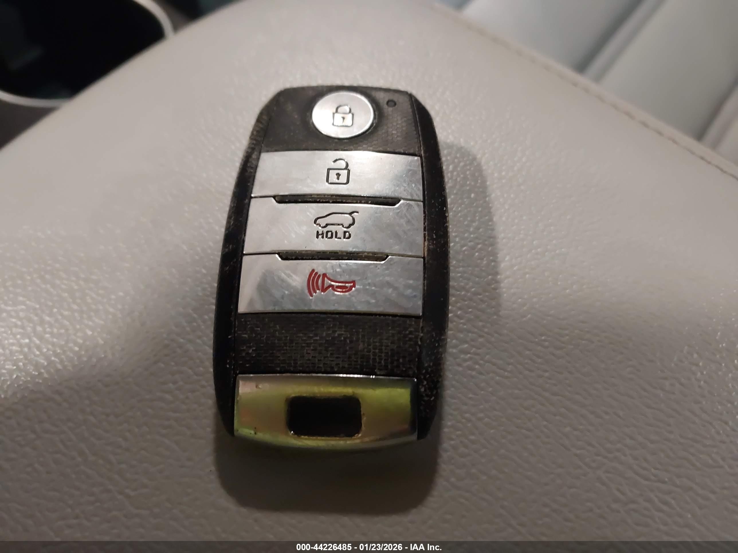 KIA SORENTO image 11