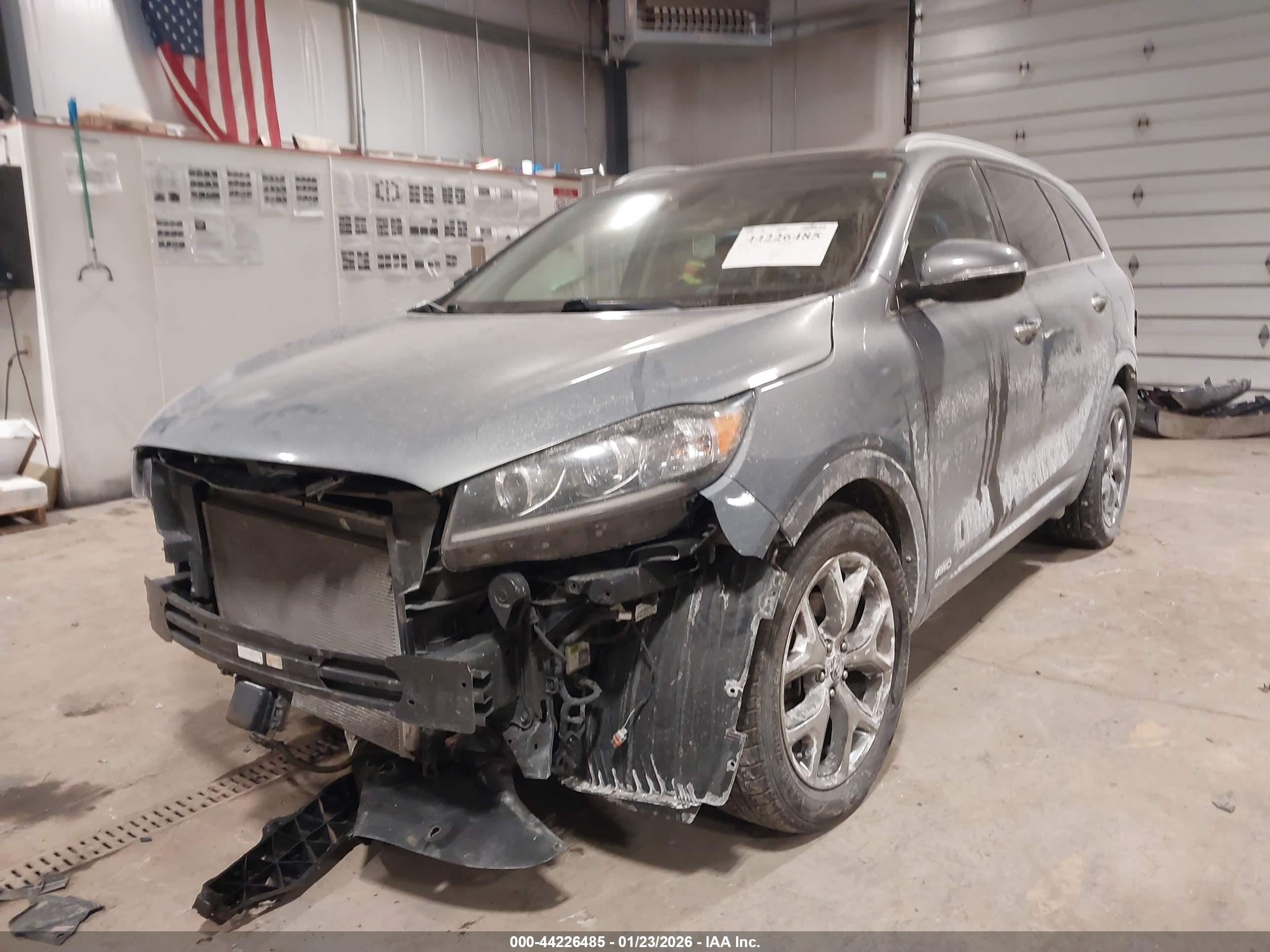 KIA SORENTO image 2
