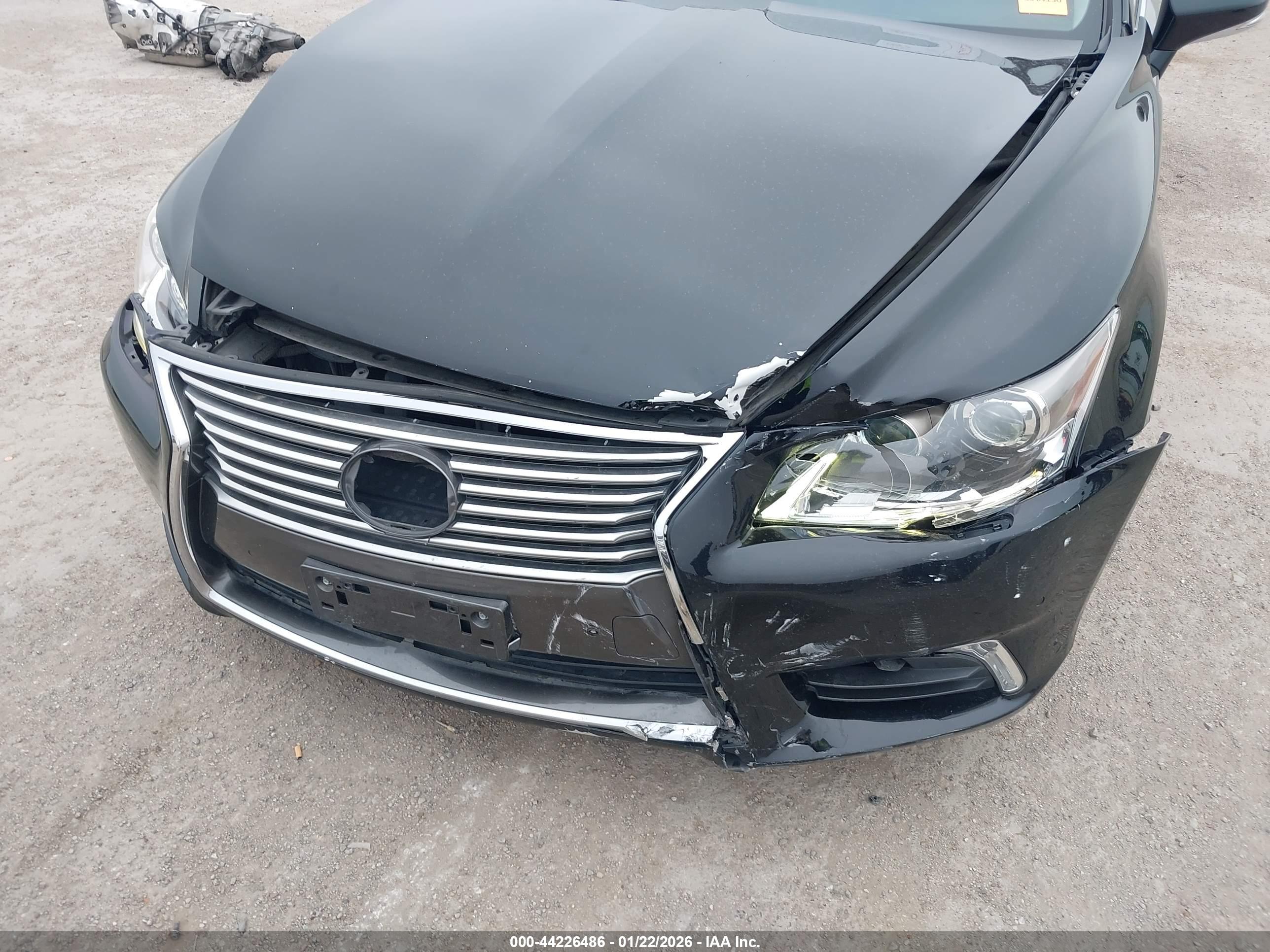 LEXUS LS image 6