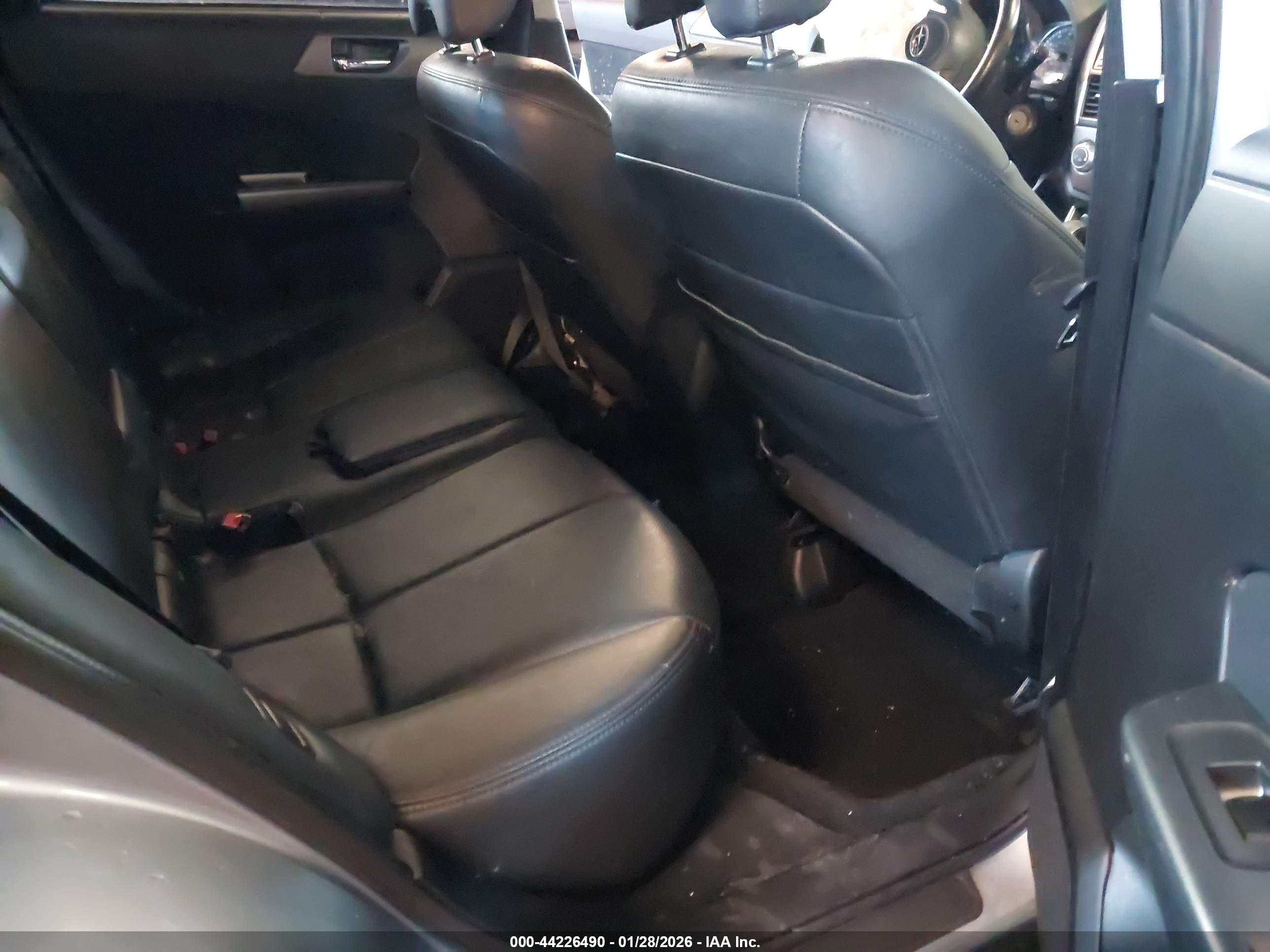 SUBARU FORESTER image 8