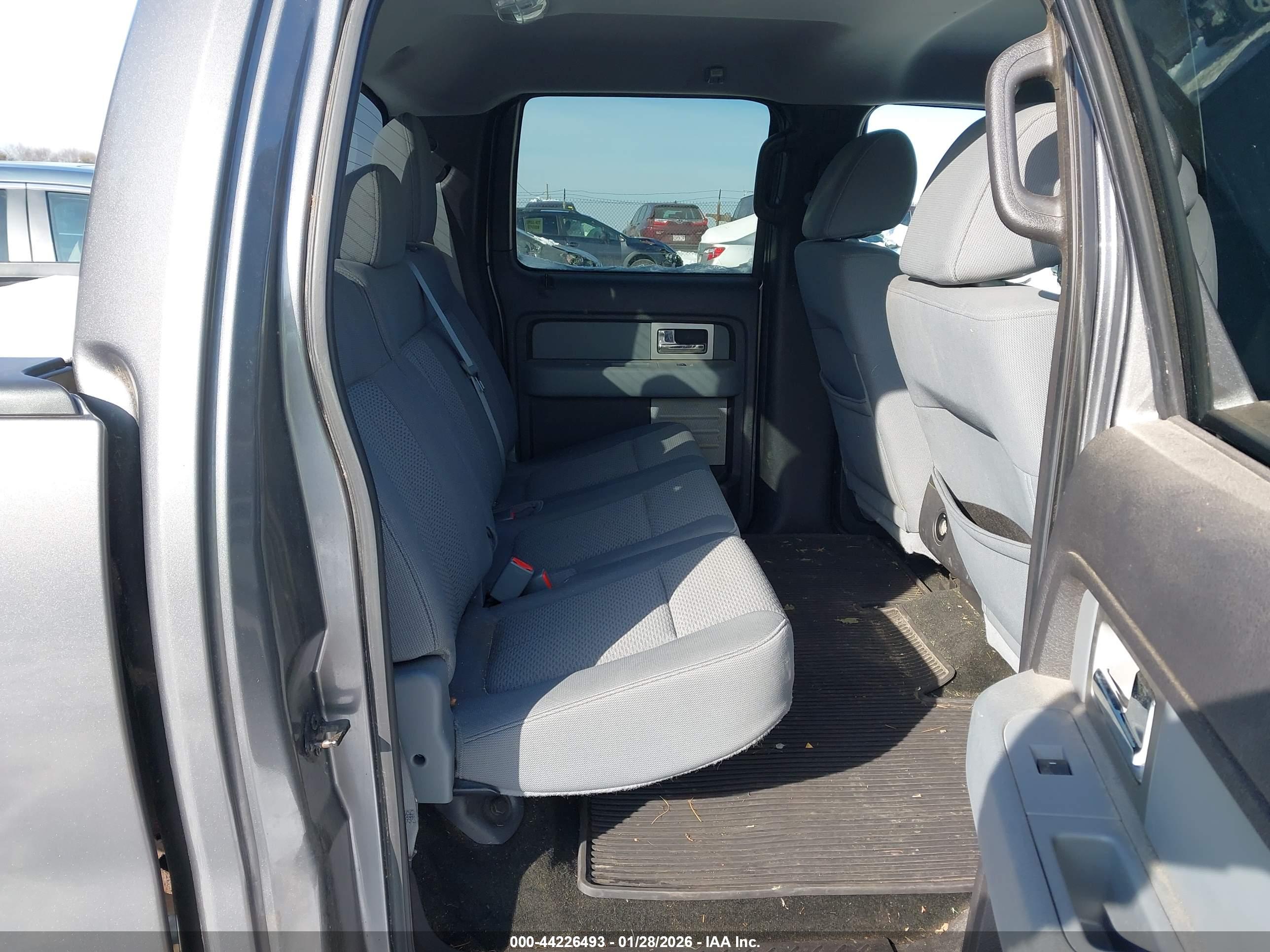 FORD F-150 image 8