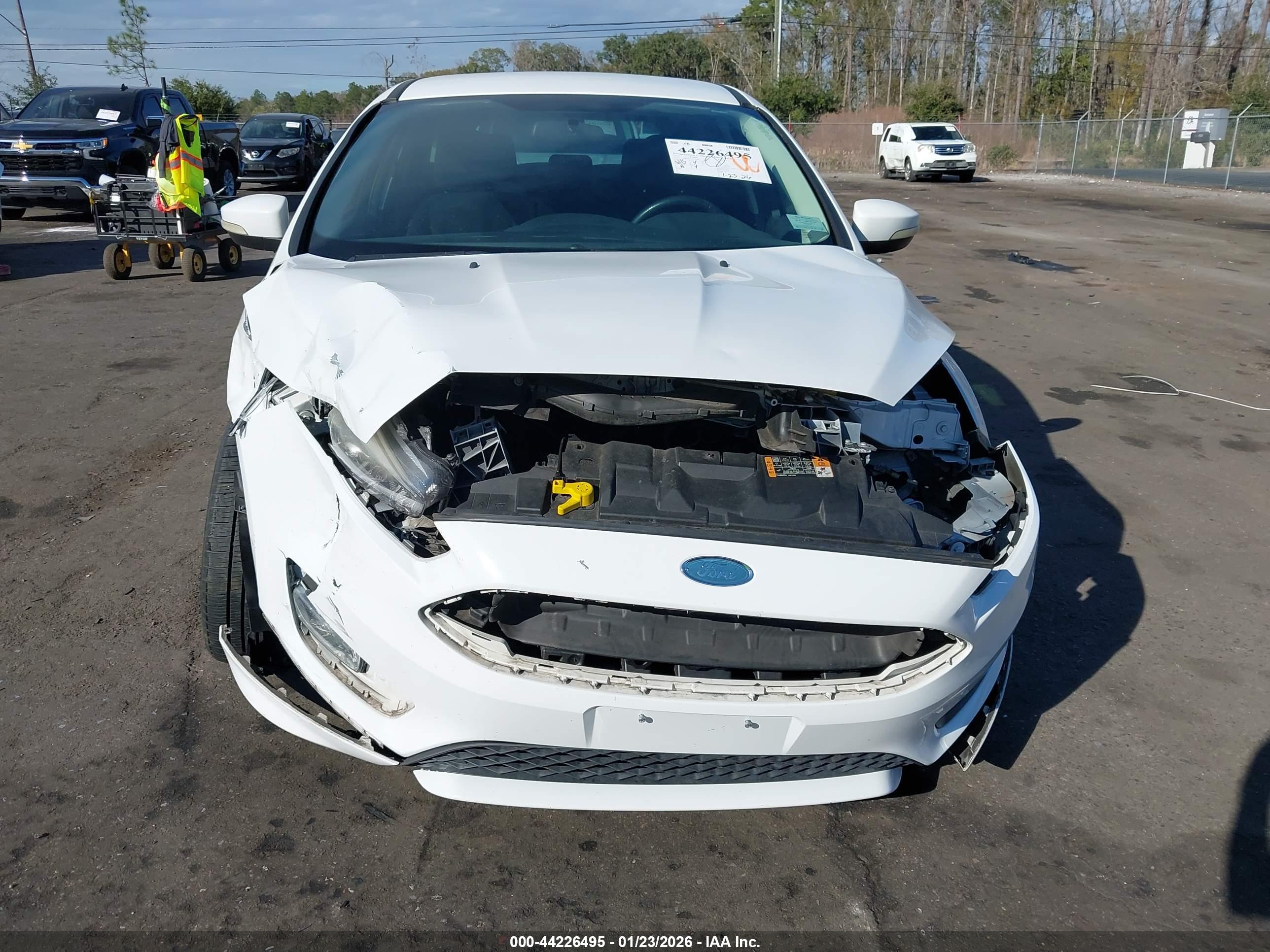 FORD FOCUS image 6
