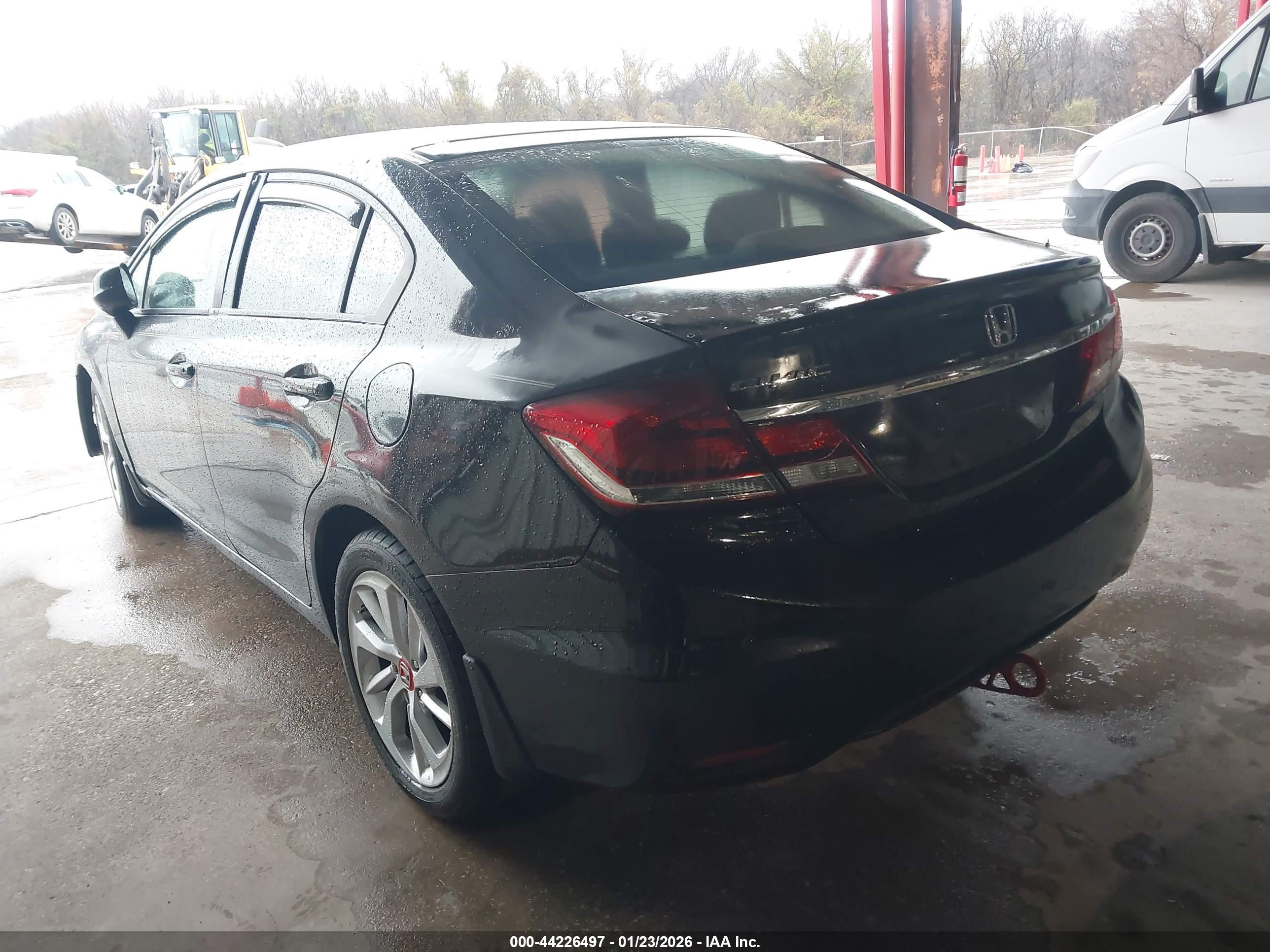 HONDA CIVIC image 3