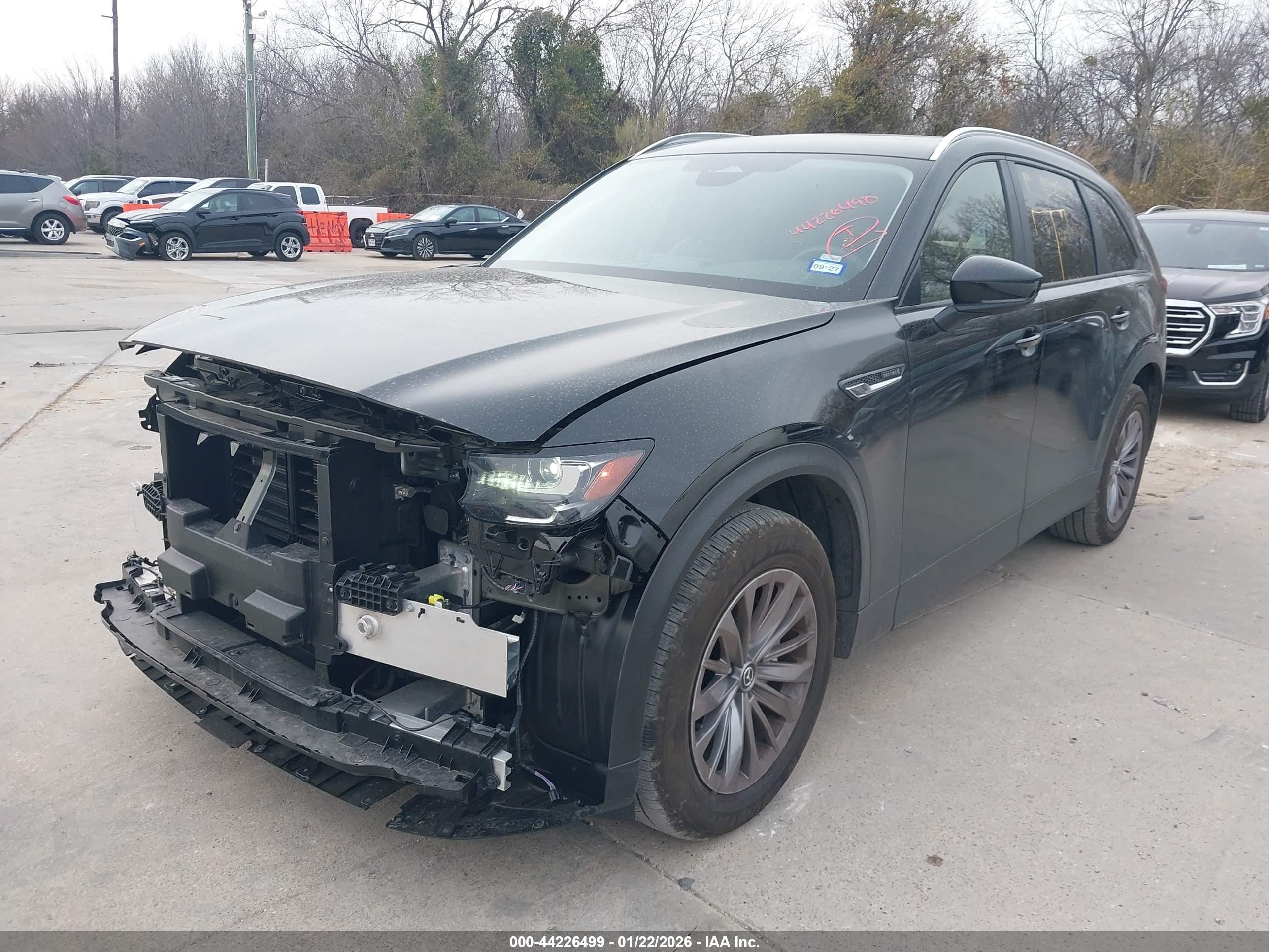 MAZDA CX-90 image 2