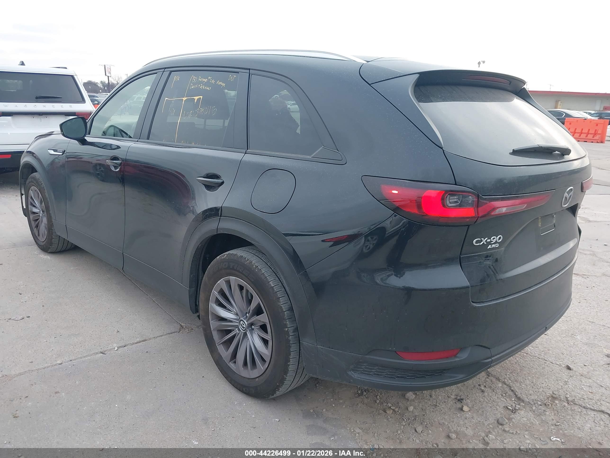 MAZDA CX-90 image 3