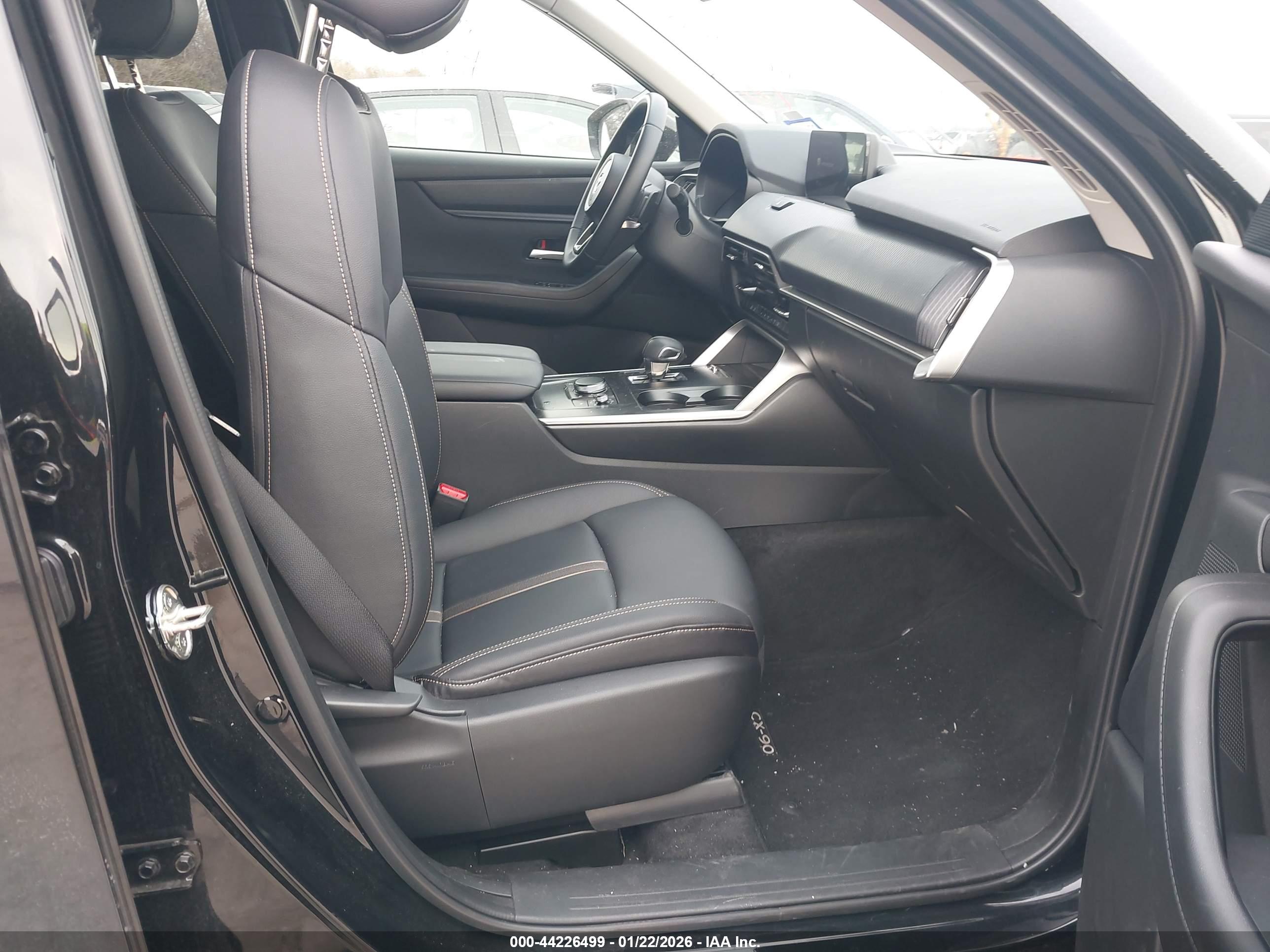 MAZDA CX-90 image 5