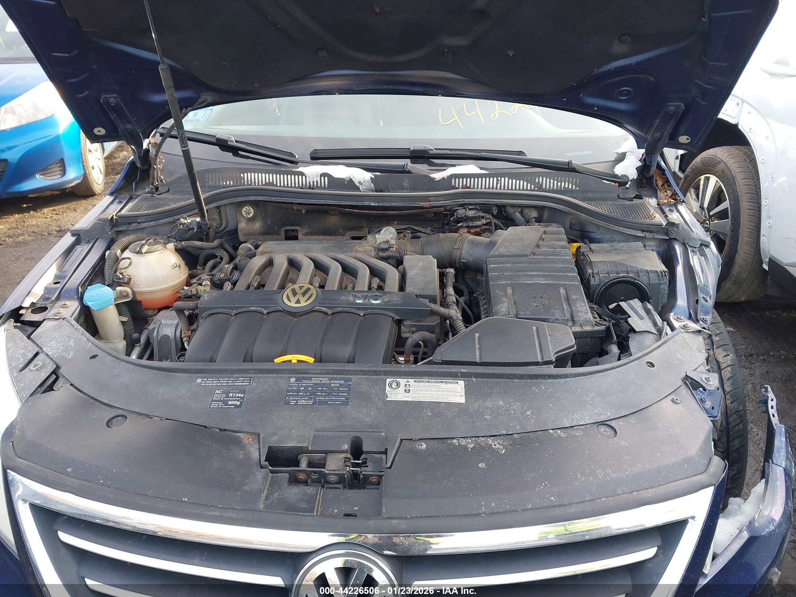 VOLKSWAGEN CC image 10