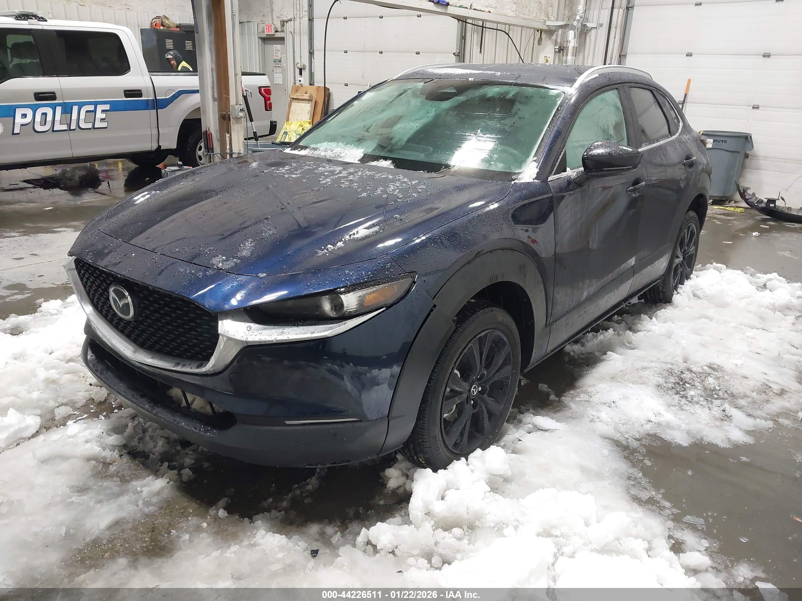 MAZDA CX-30 image 2