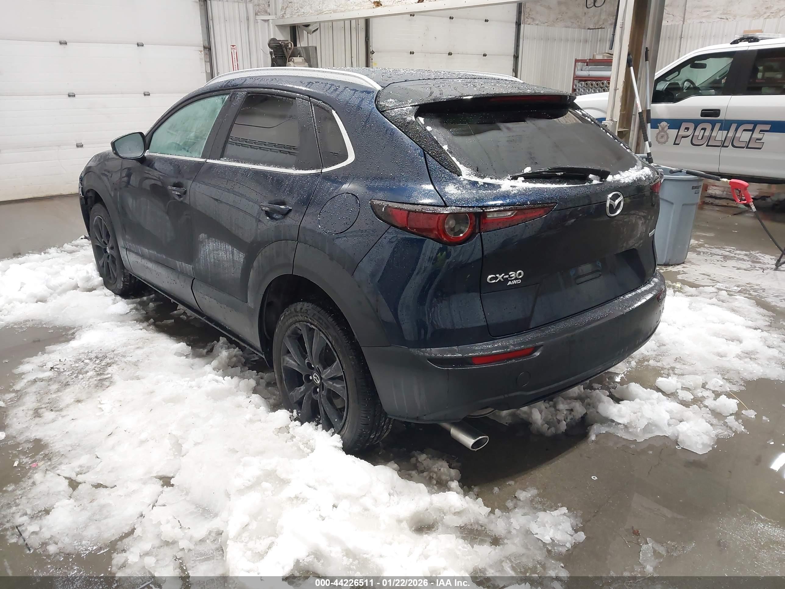 MAZDA CX-30 image 3