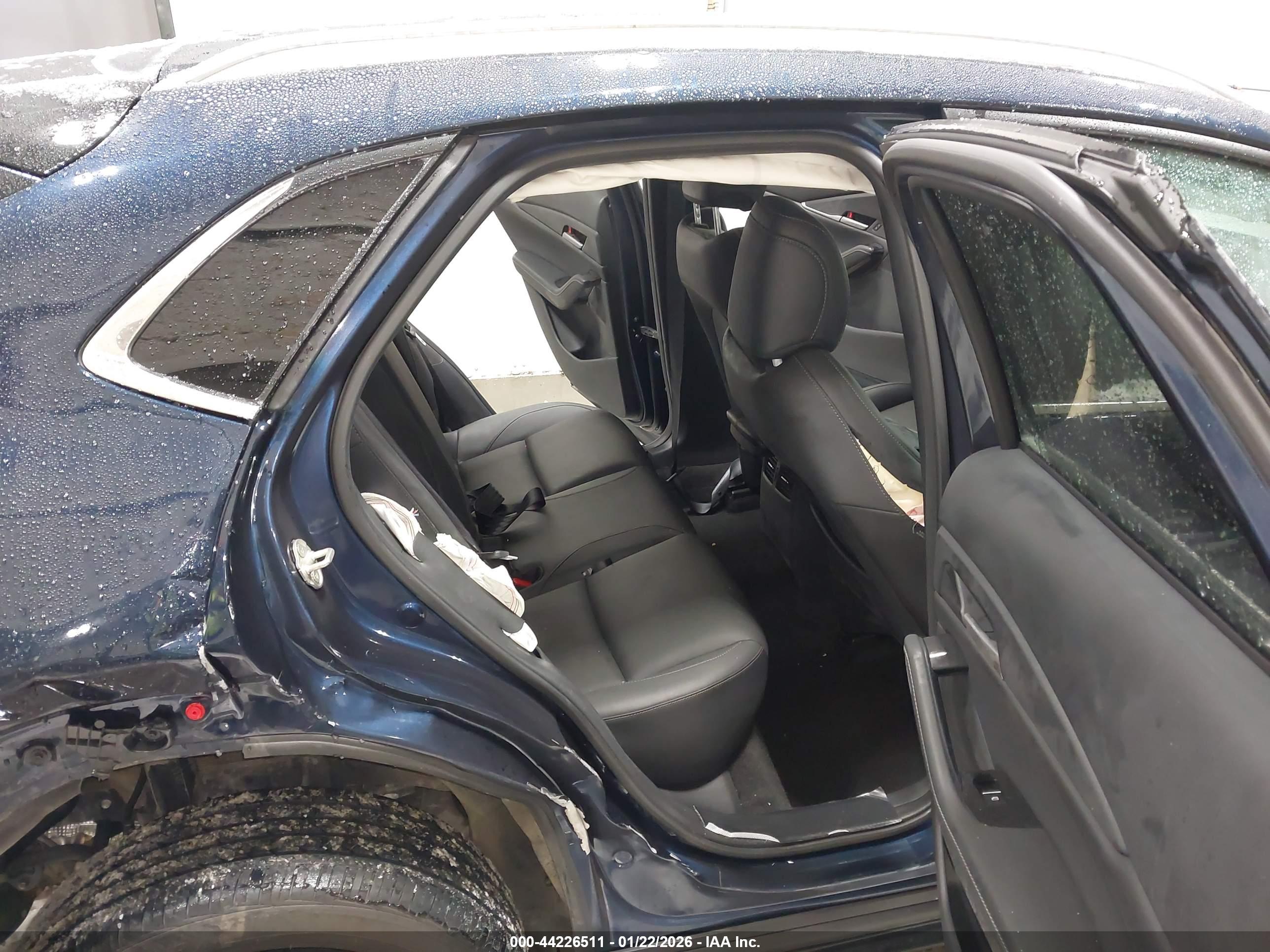 MAZDA CX-30 image 8