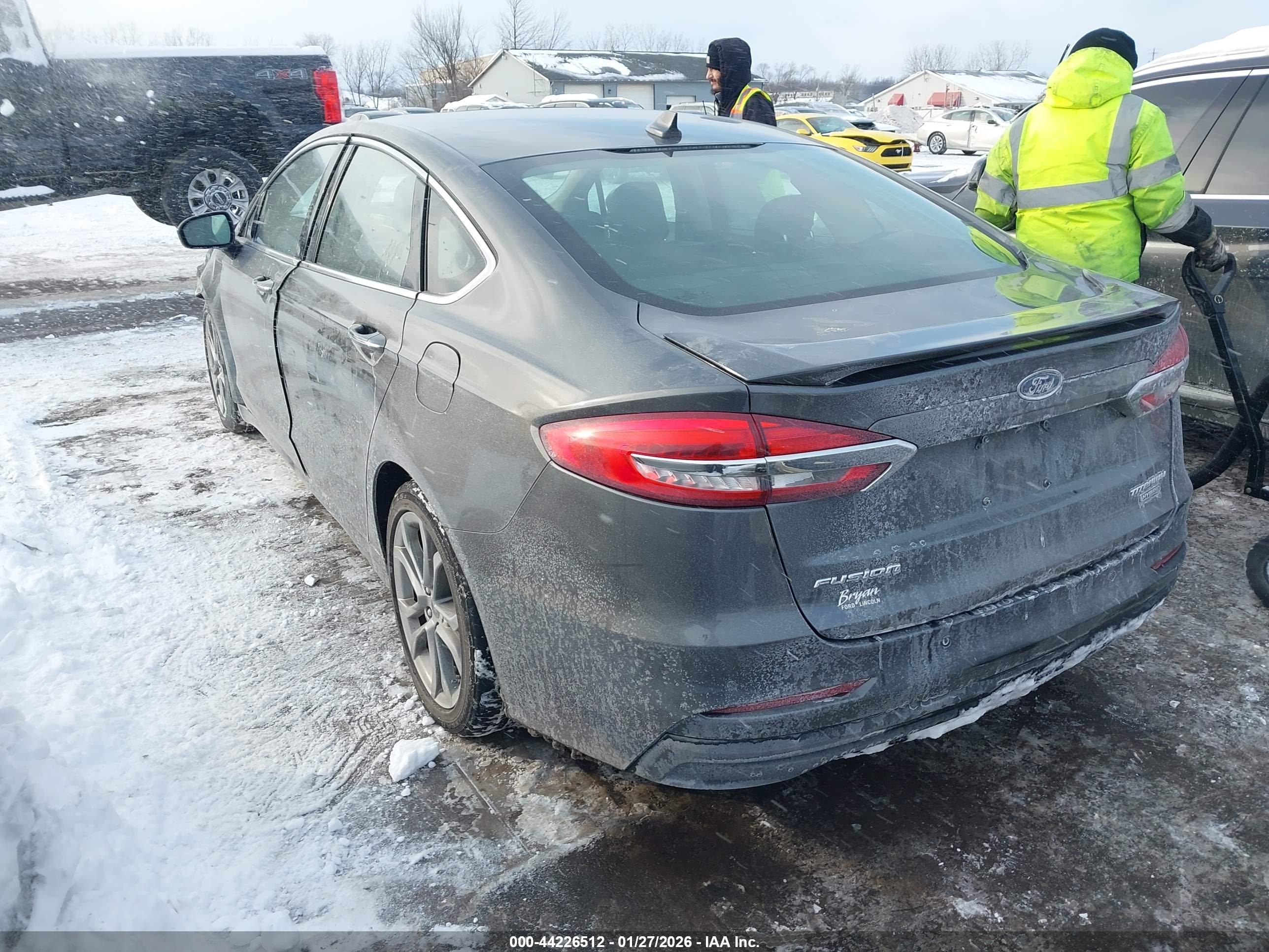 FORD FUSION image 3