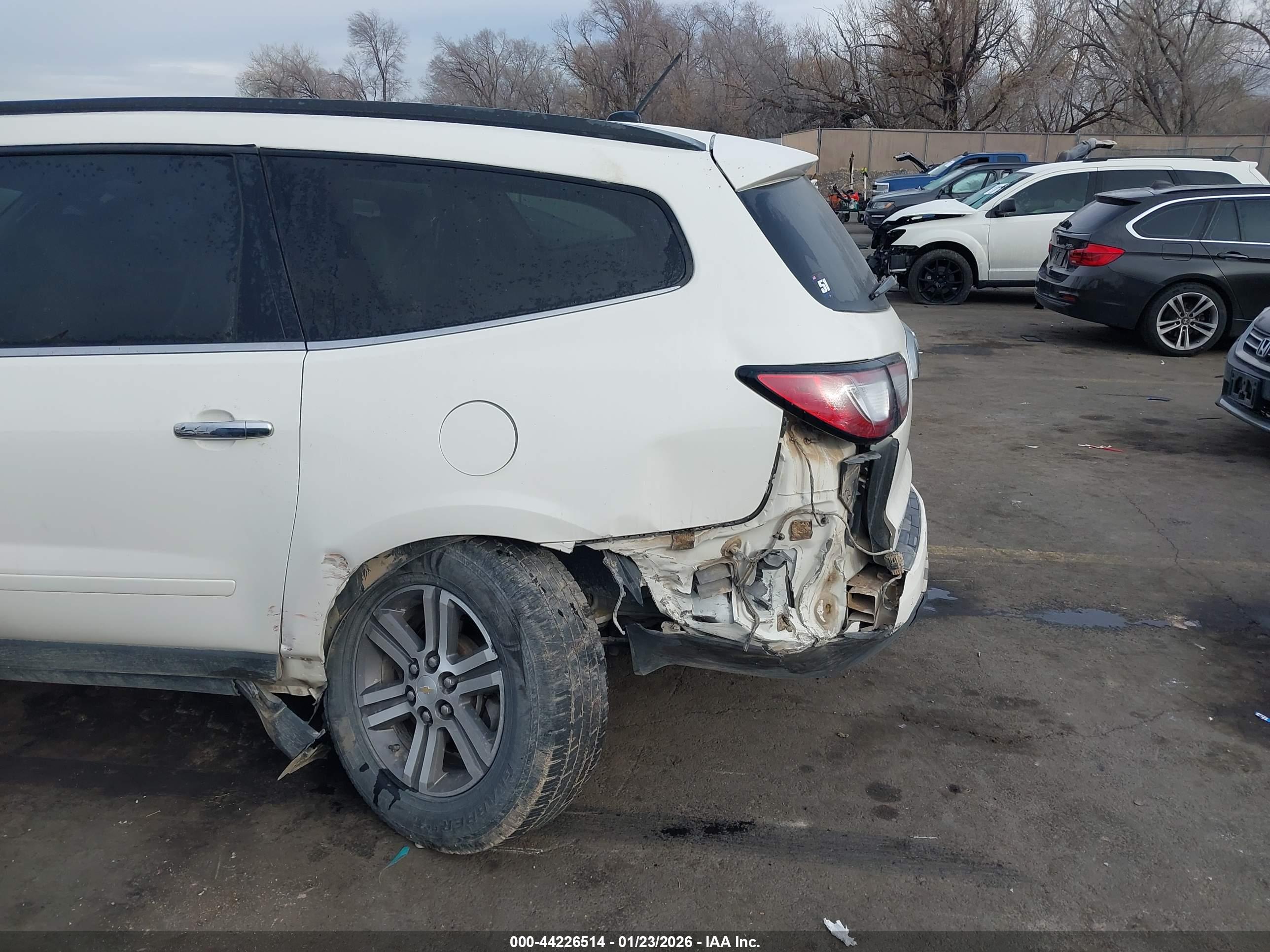 CHEVROLET TRAVERSE image 6