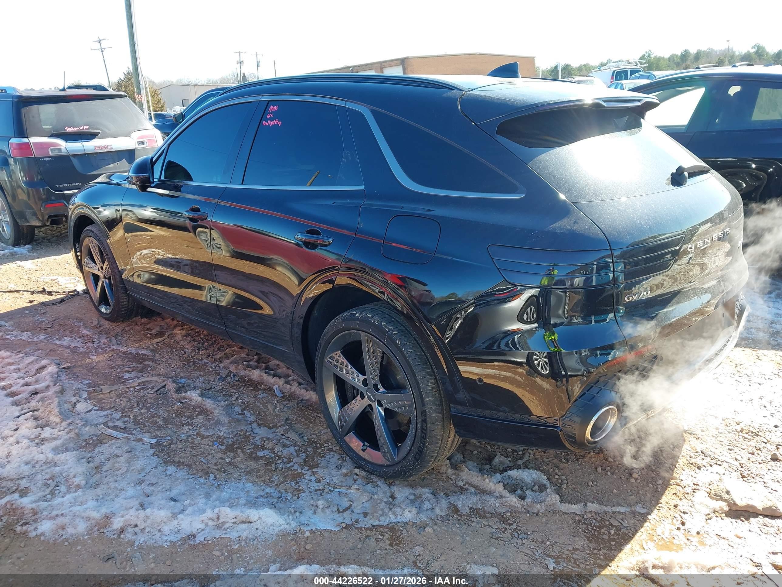 GENESIS GV70 image 3