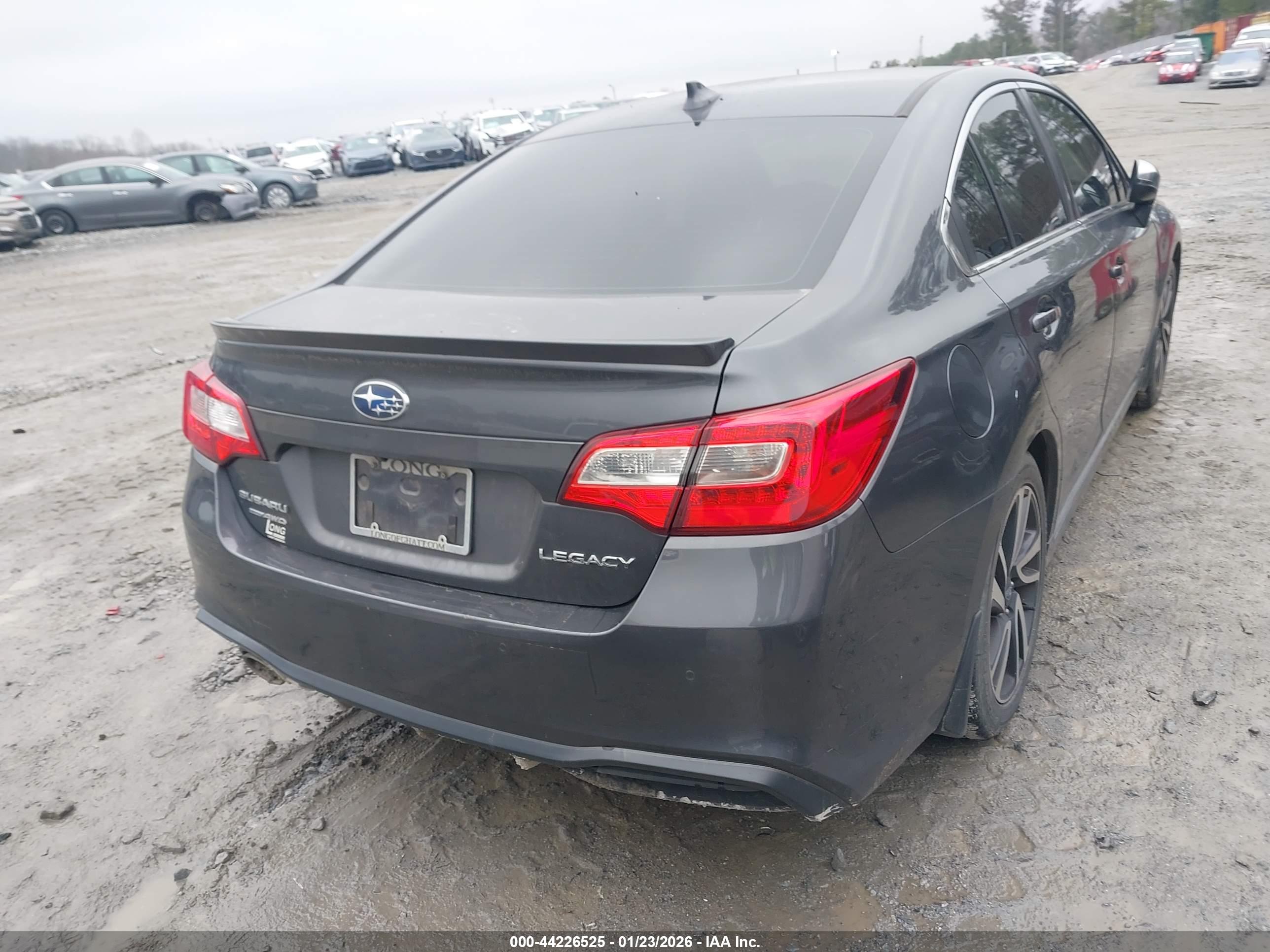 SUBARU LEGACY image 4