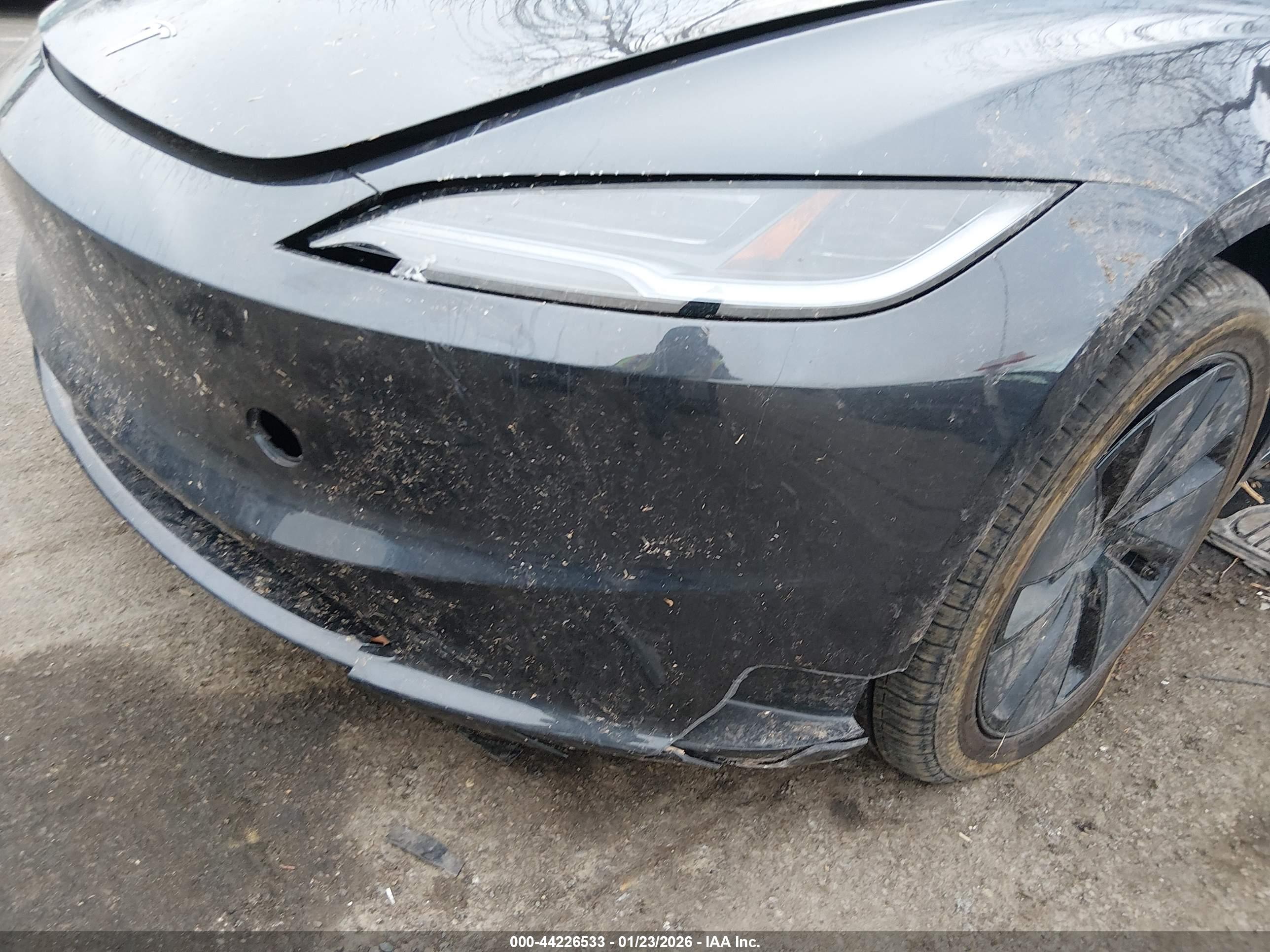 TESLA MODEL image 6