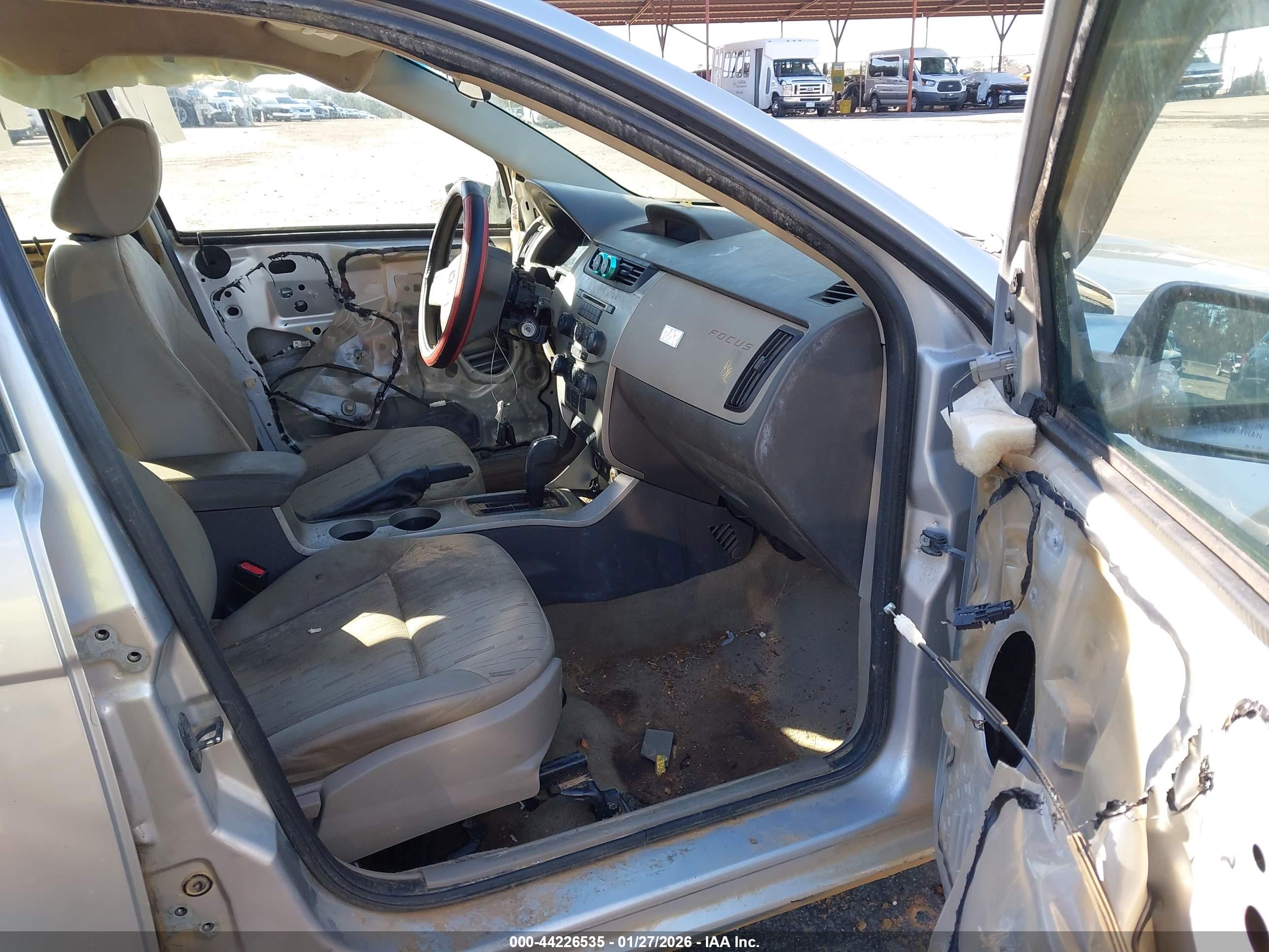 FORD FOCUS image 5