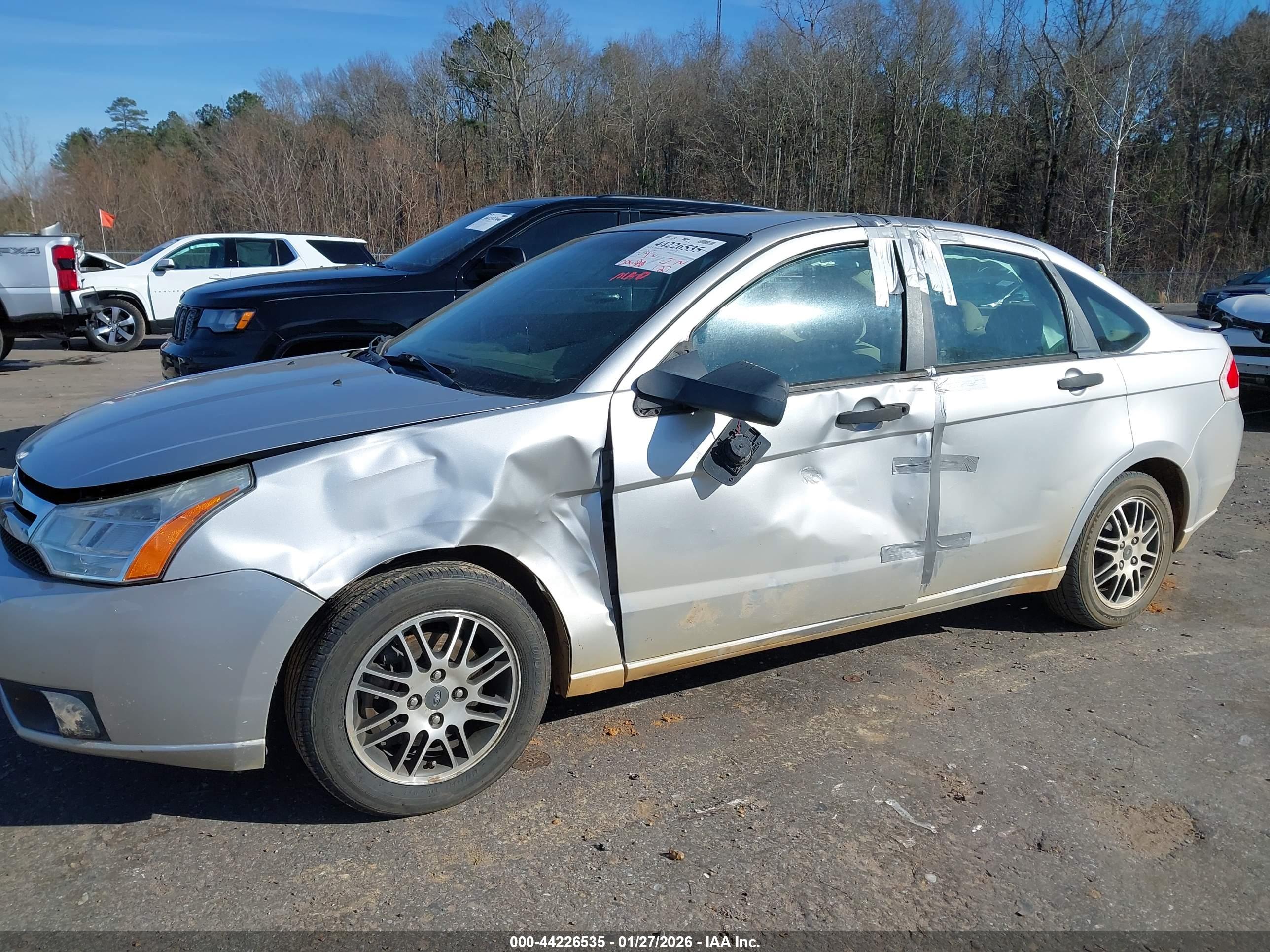 FORD FOCUS image 6