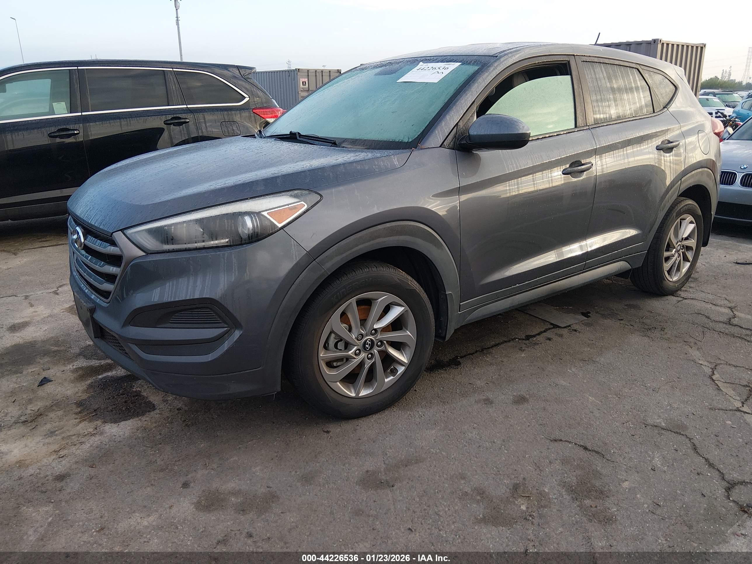 HYUNDAI TUCSON image 2
