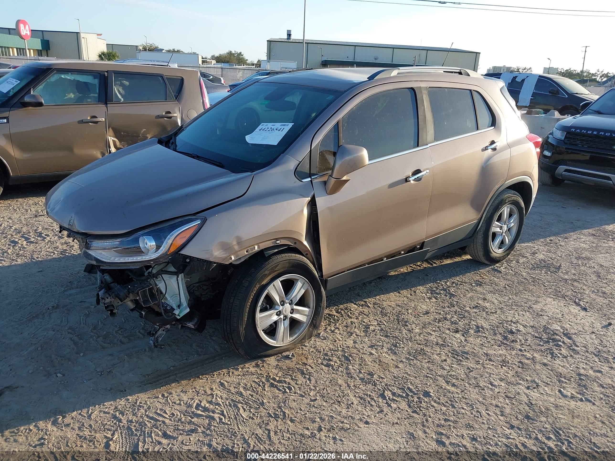 CHEVROLET TRAX image 2