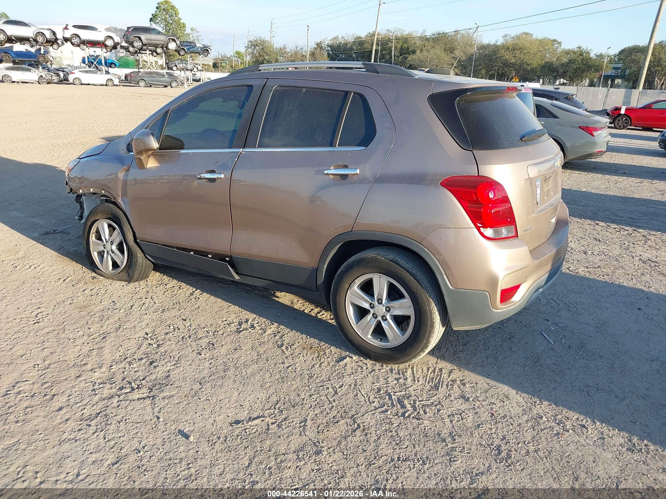 CHEVROLET TRAX image 3