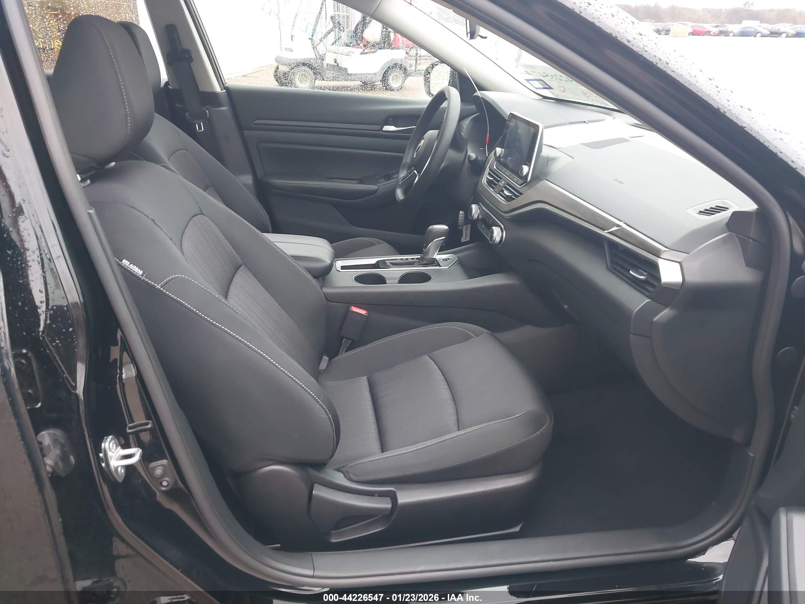 NISSAN ALTIMA image 5