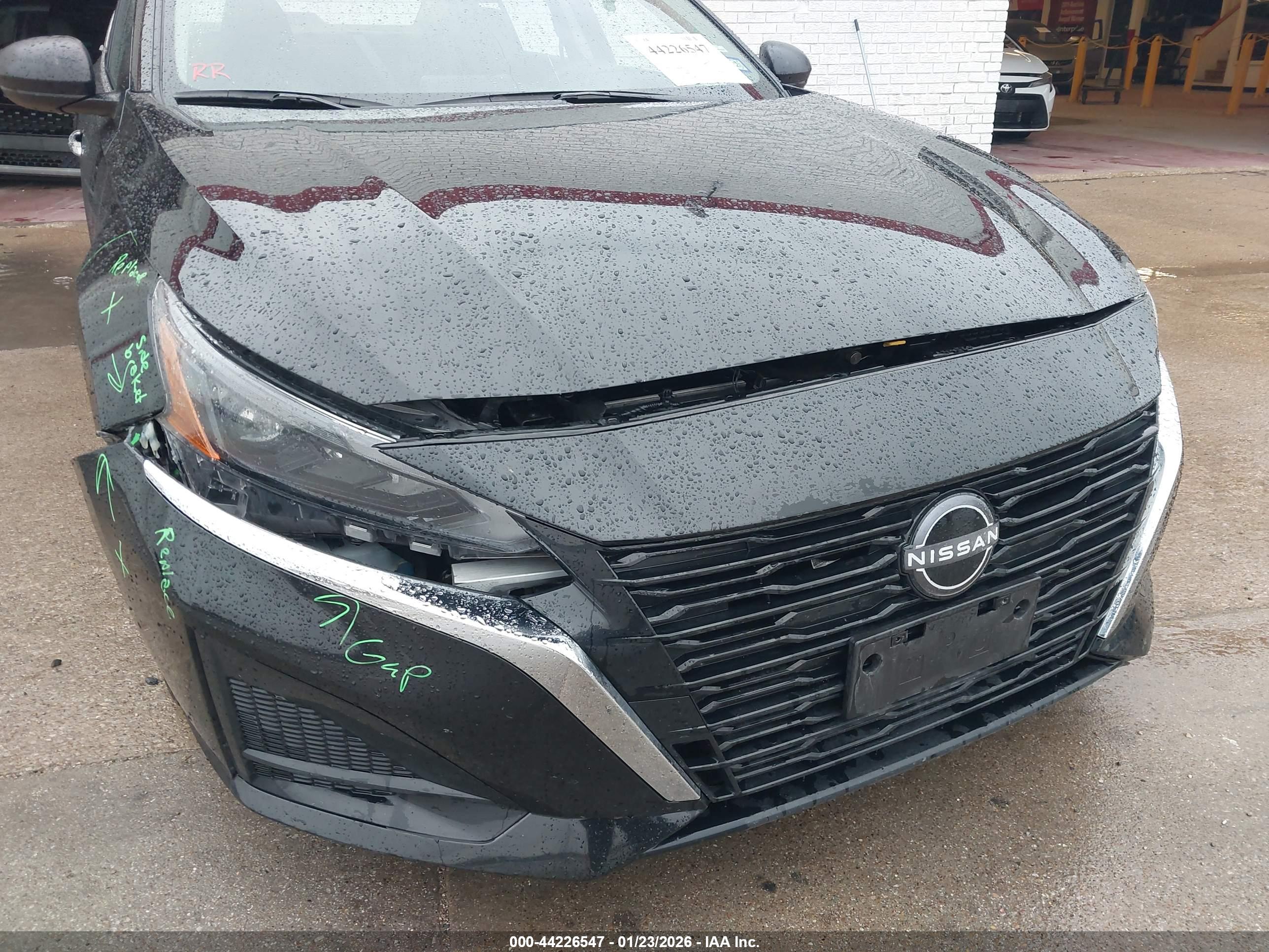 NISSAN ALTIMA image 6