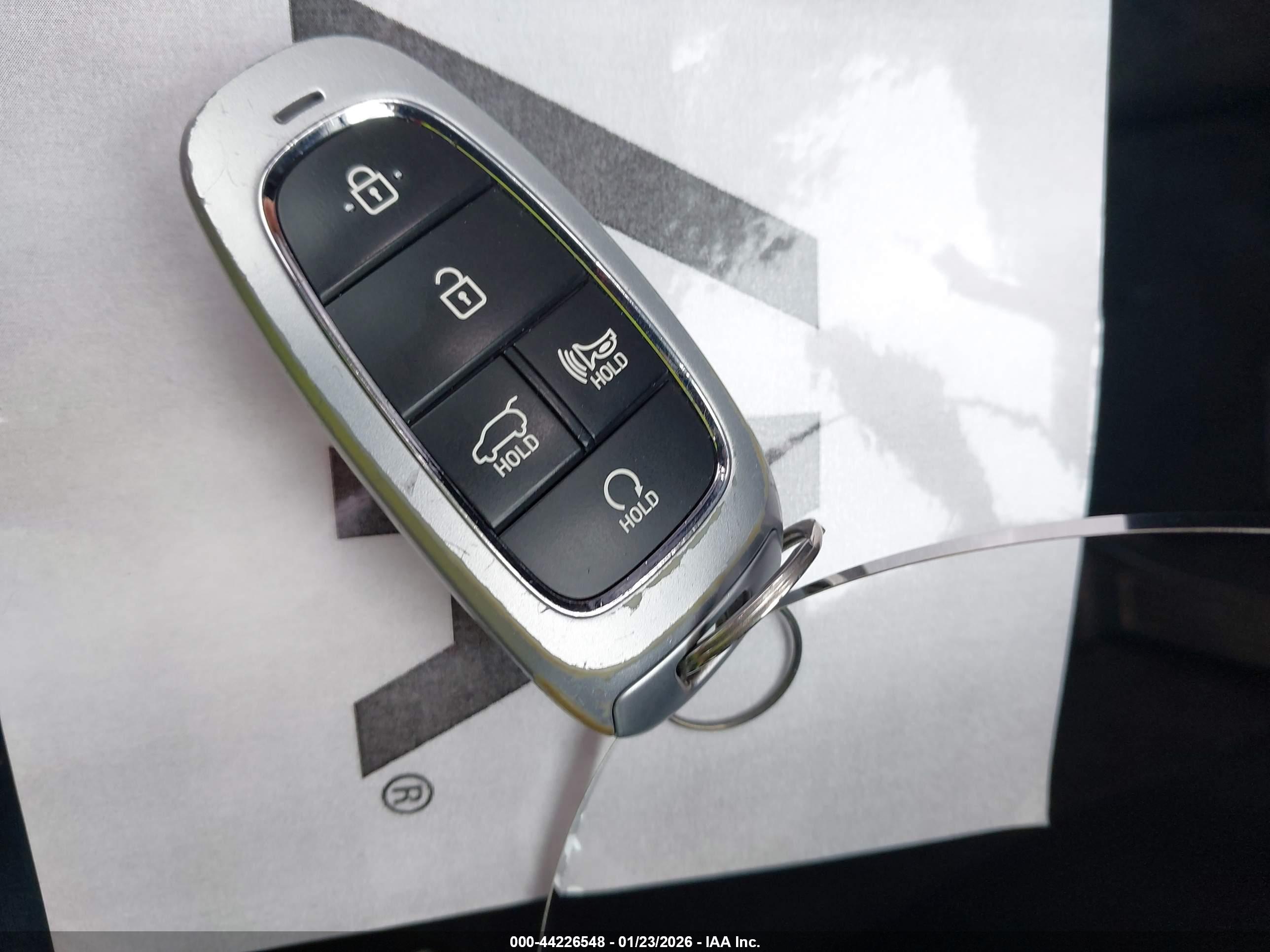 HYUNDAI TUCSON image 11