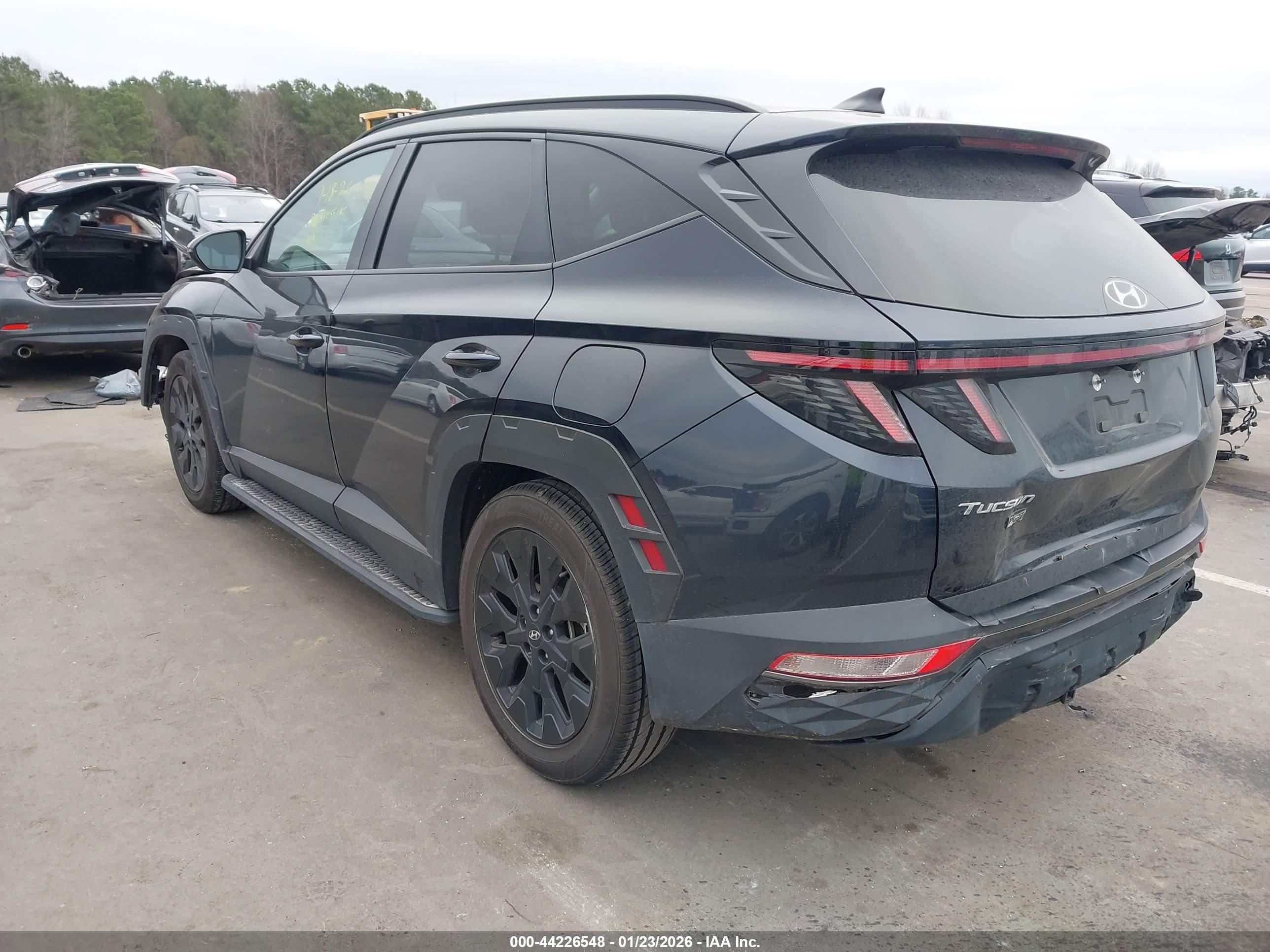 HYUNDAI TUCSON image 3
