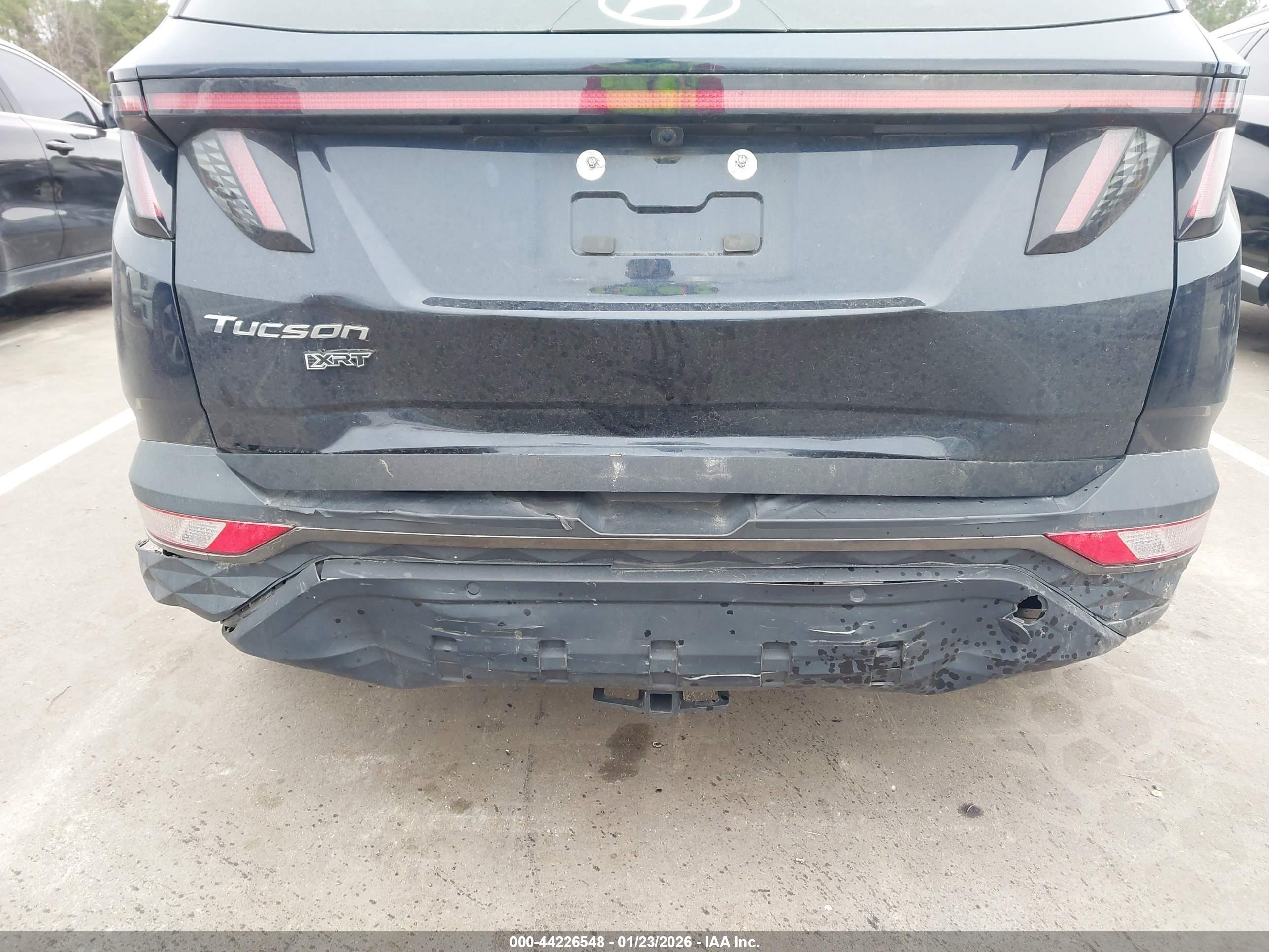 HYUNDAI TUCSON image 6
