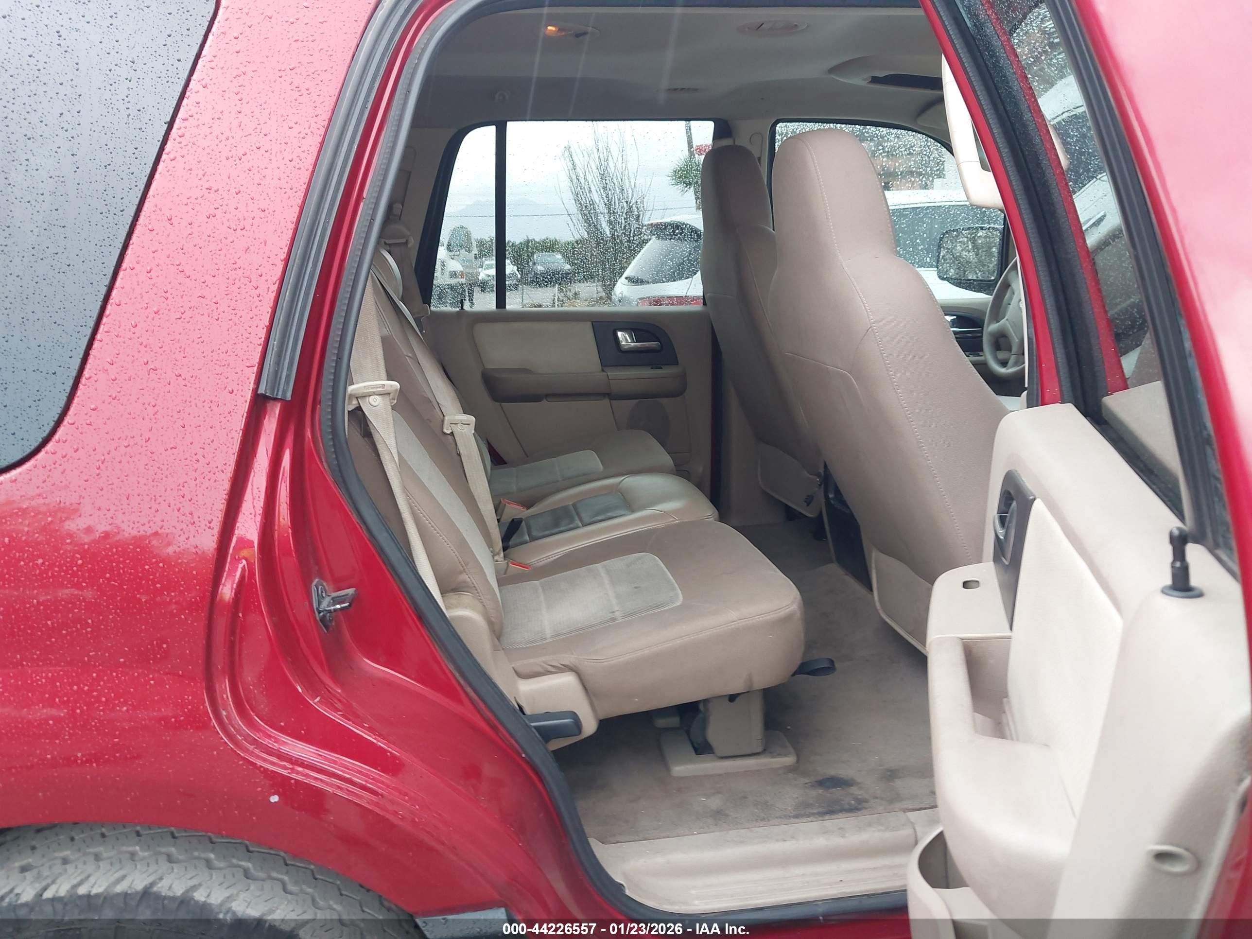 FORD EXPEDITION image 8
